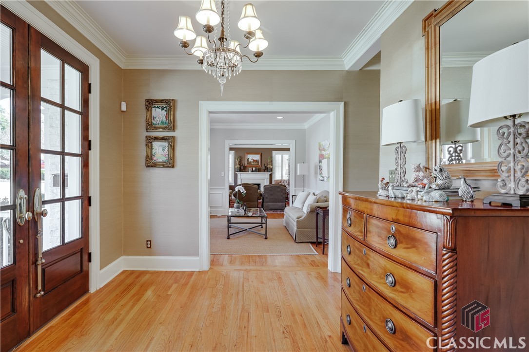 577 Cloverhurst Avenue W