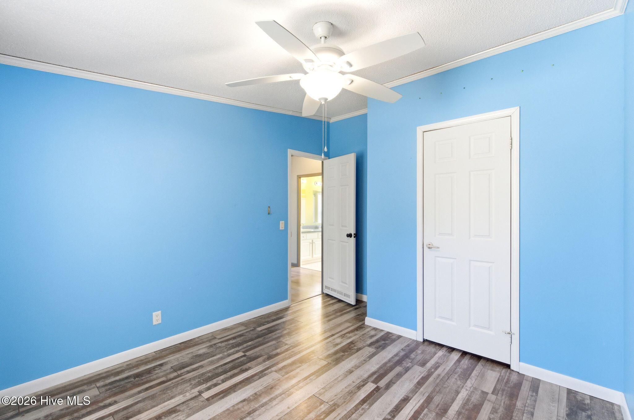 100561551 | Photo 40