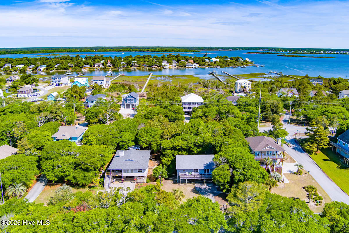 100570444 | Photo 25