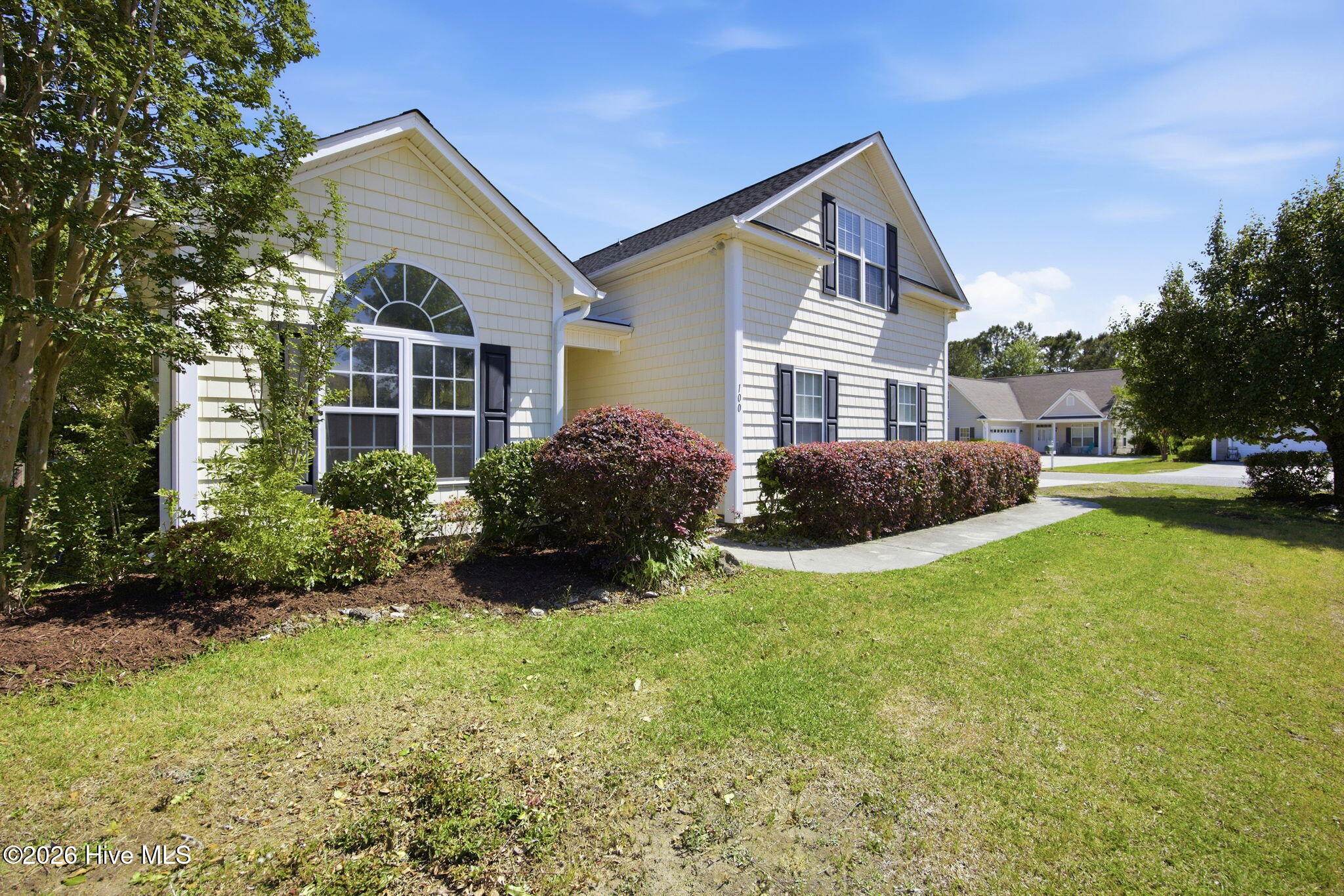 100567887 | Photo 34