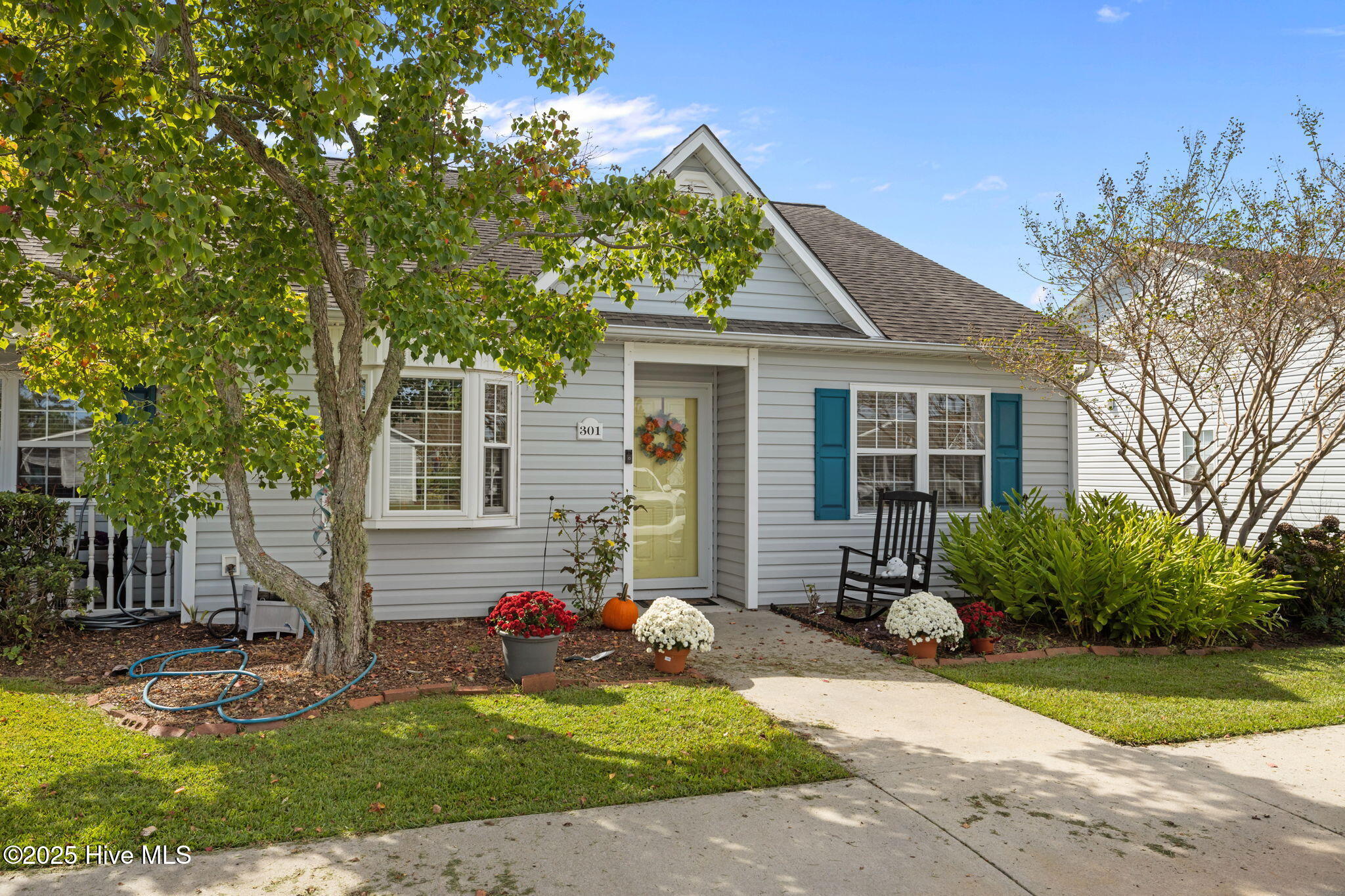 Homes for sale in Beaufort, NC | 301 Courtyard E #301, Beaufort, NC 28516 | MLS# 100536086