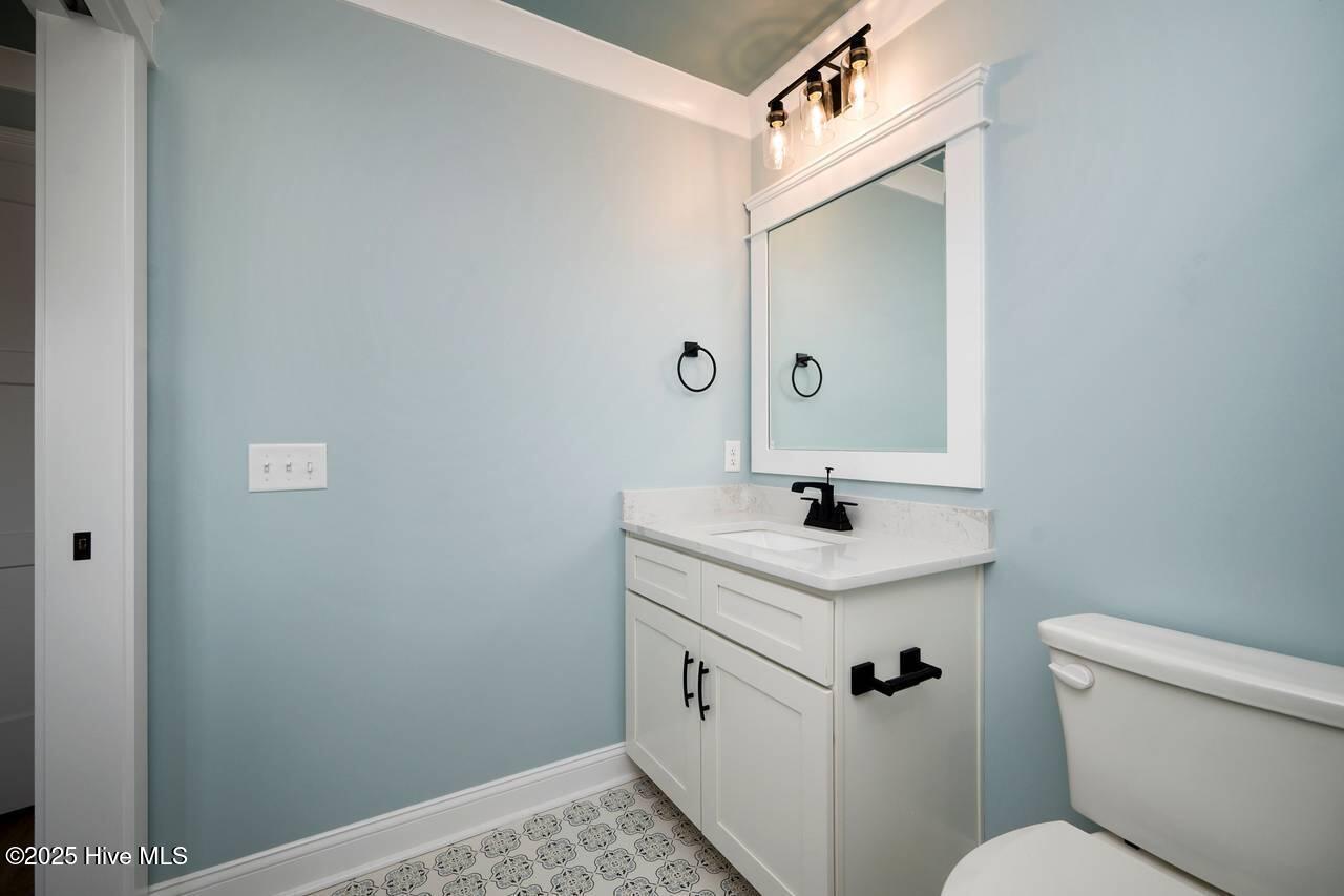 100527522 | Photo 44