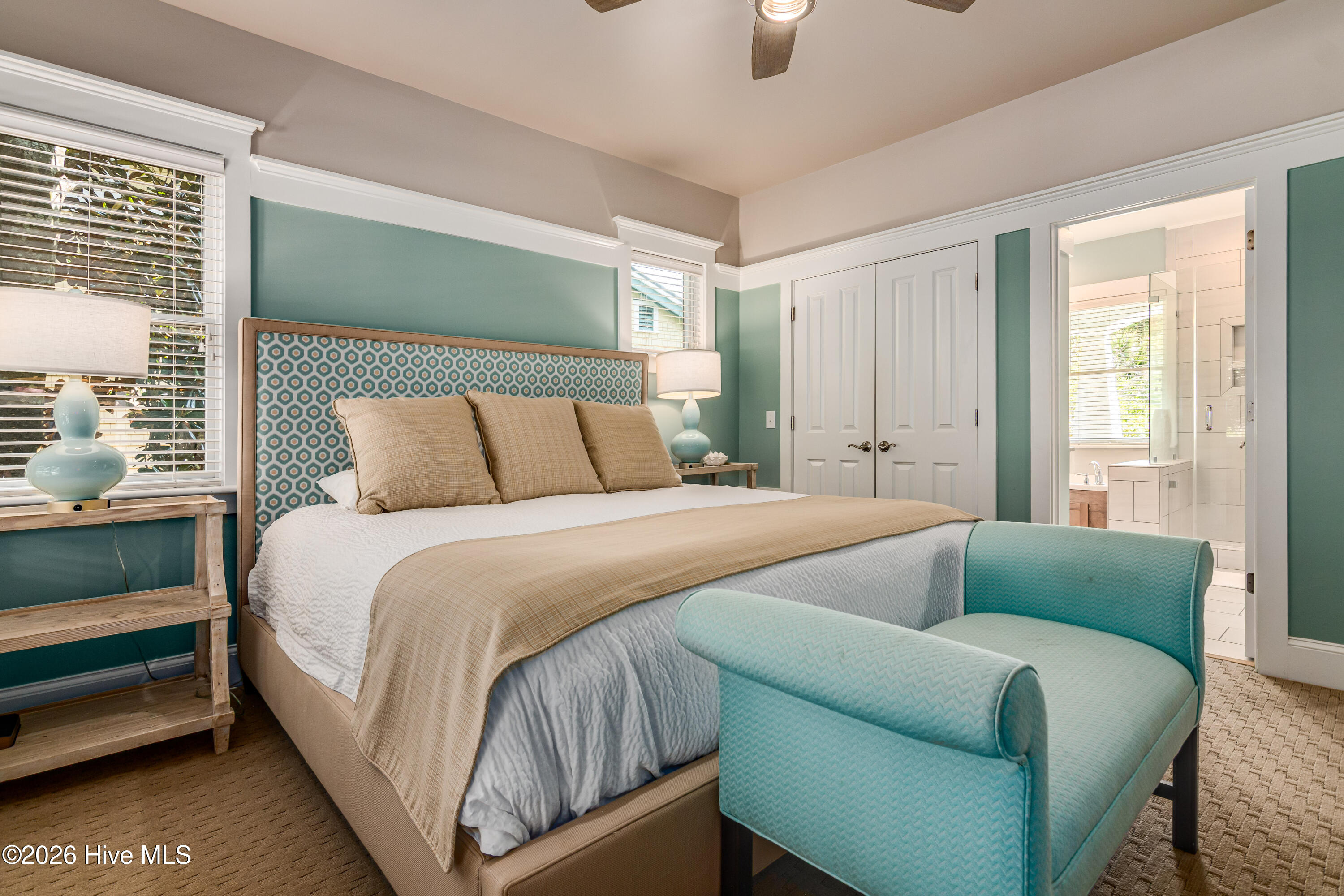 100565822 | Photo 27