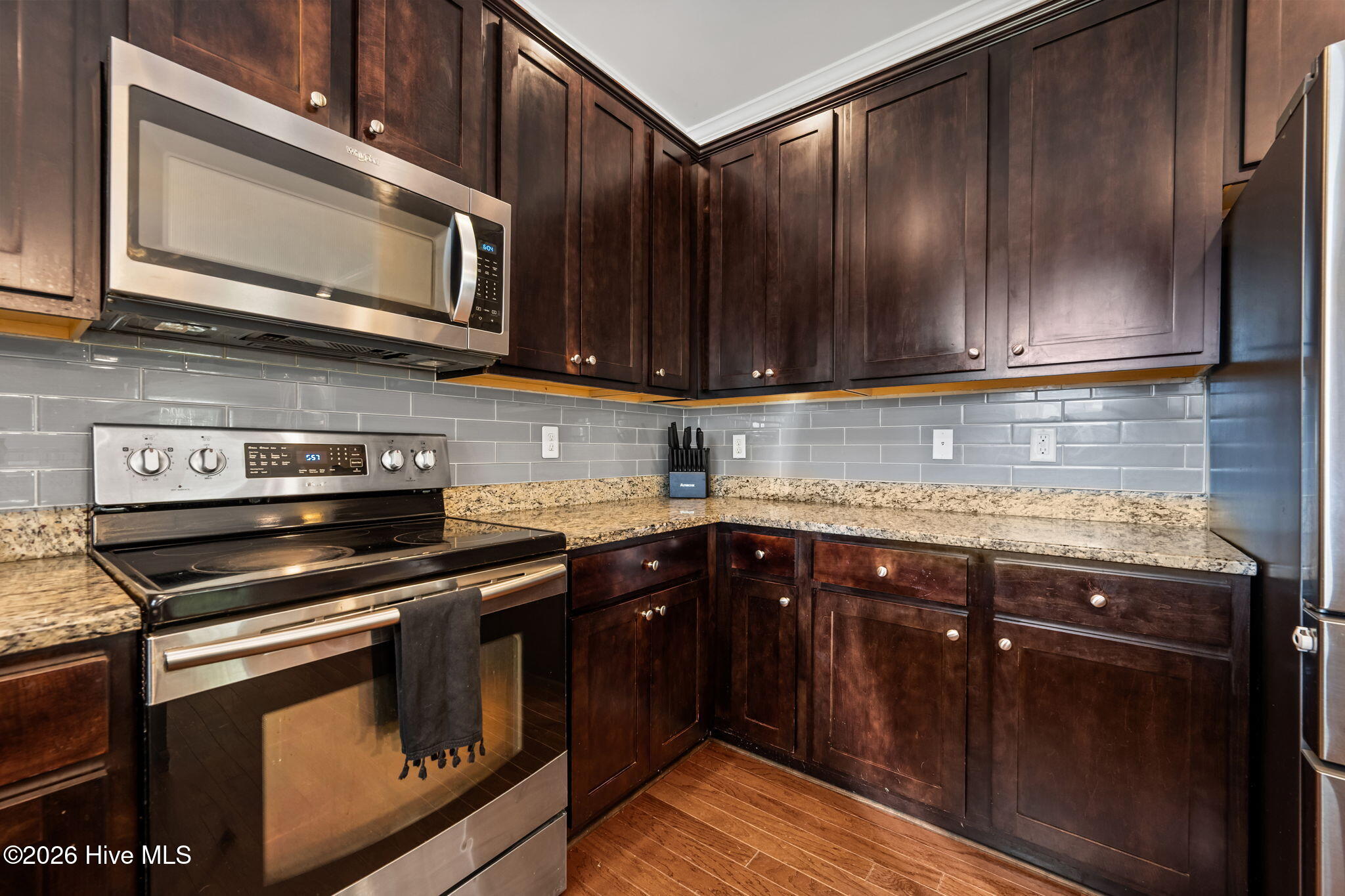 100568567 | Photo 15