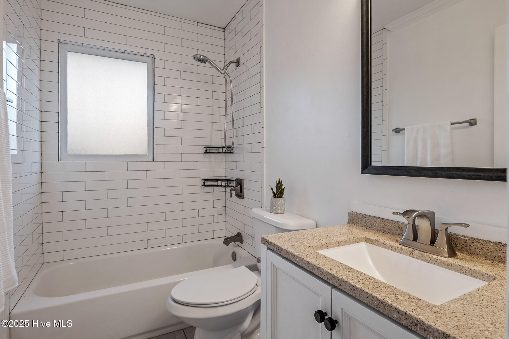 100536534 | Photo 11