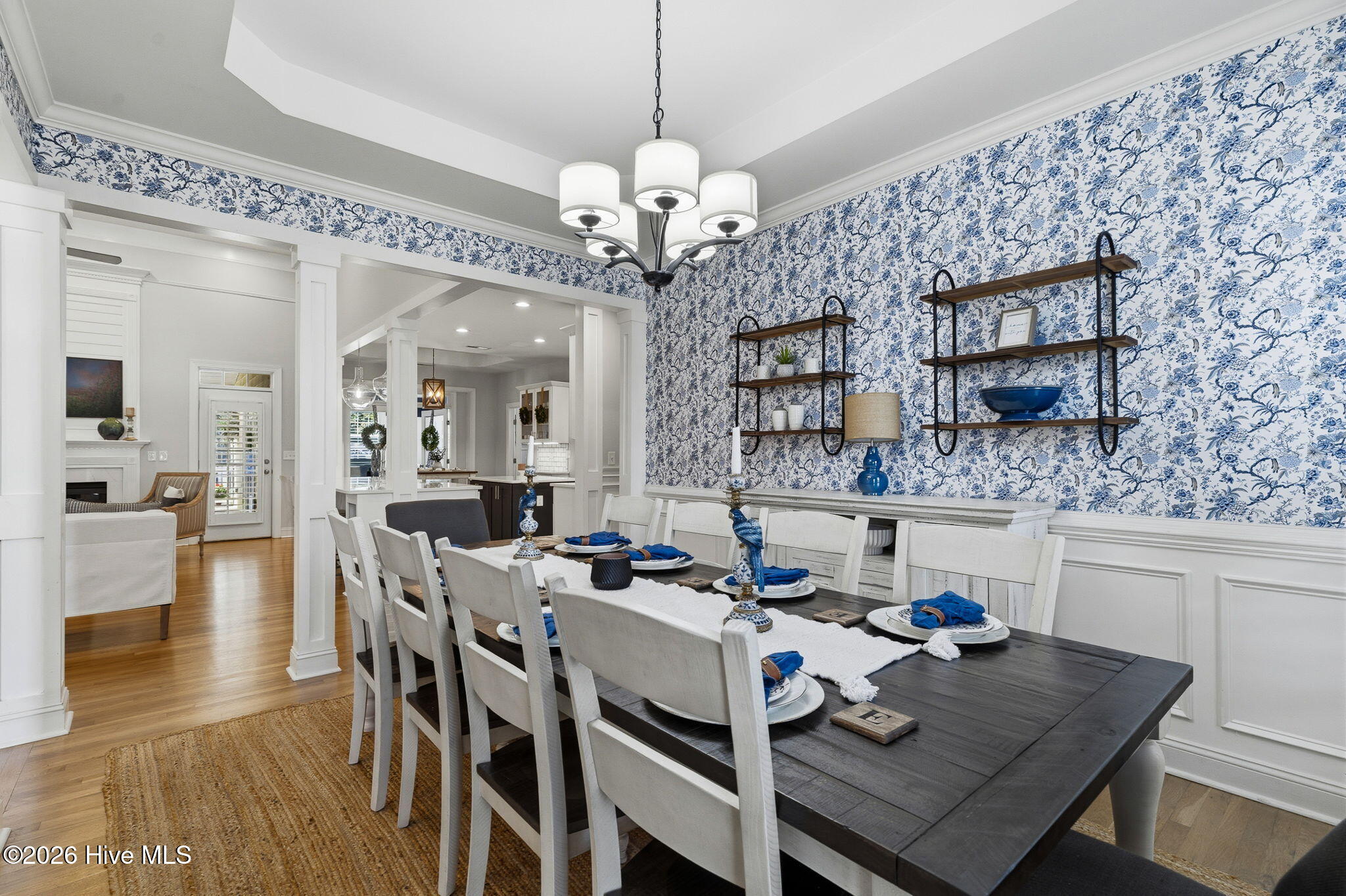 100561515 | Photo 40