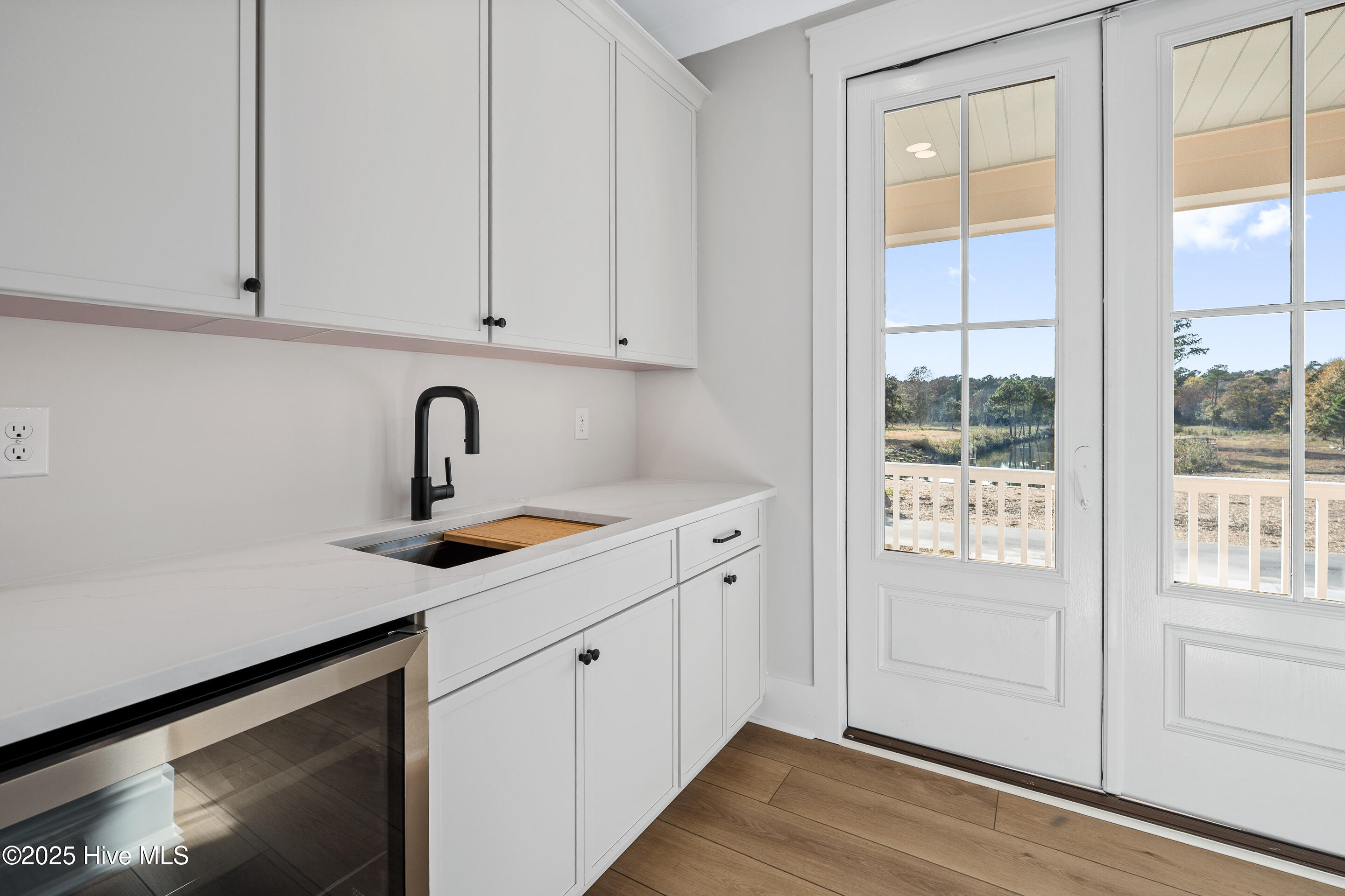 100525288 | Photo 42