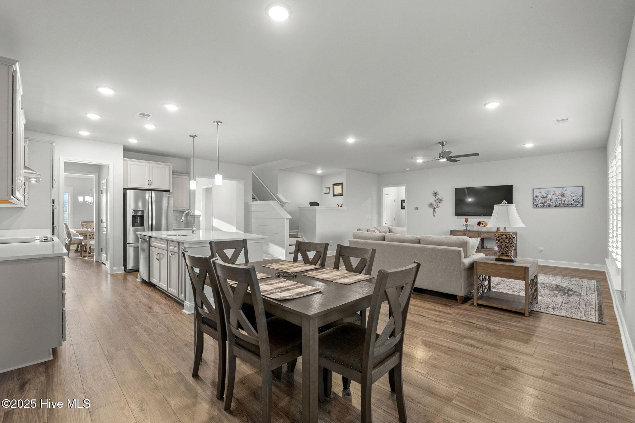 100540818 | Photo 18