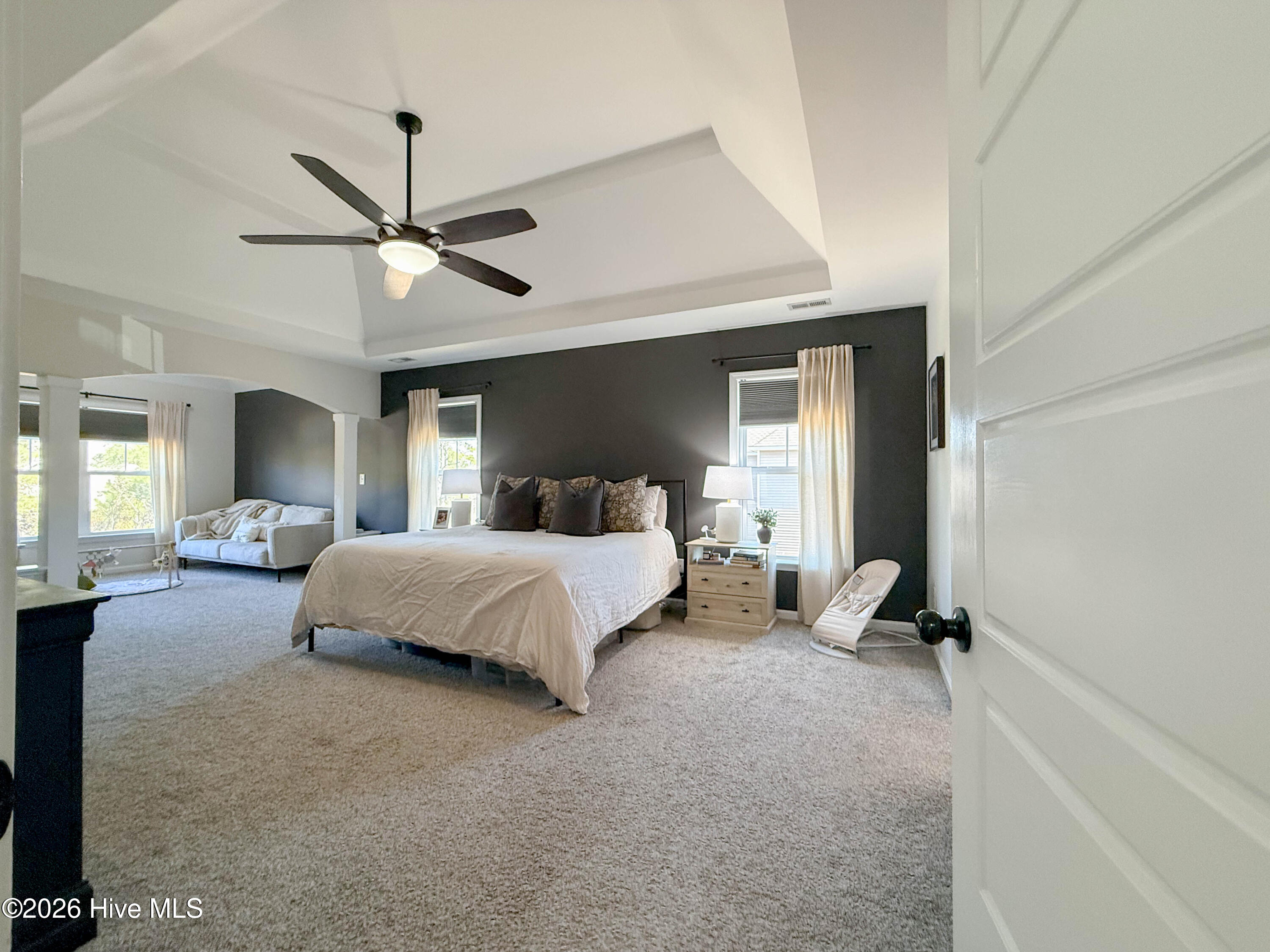 100551828 | Photo 35