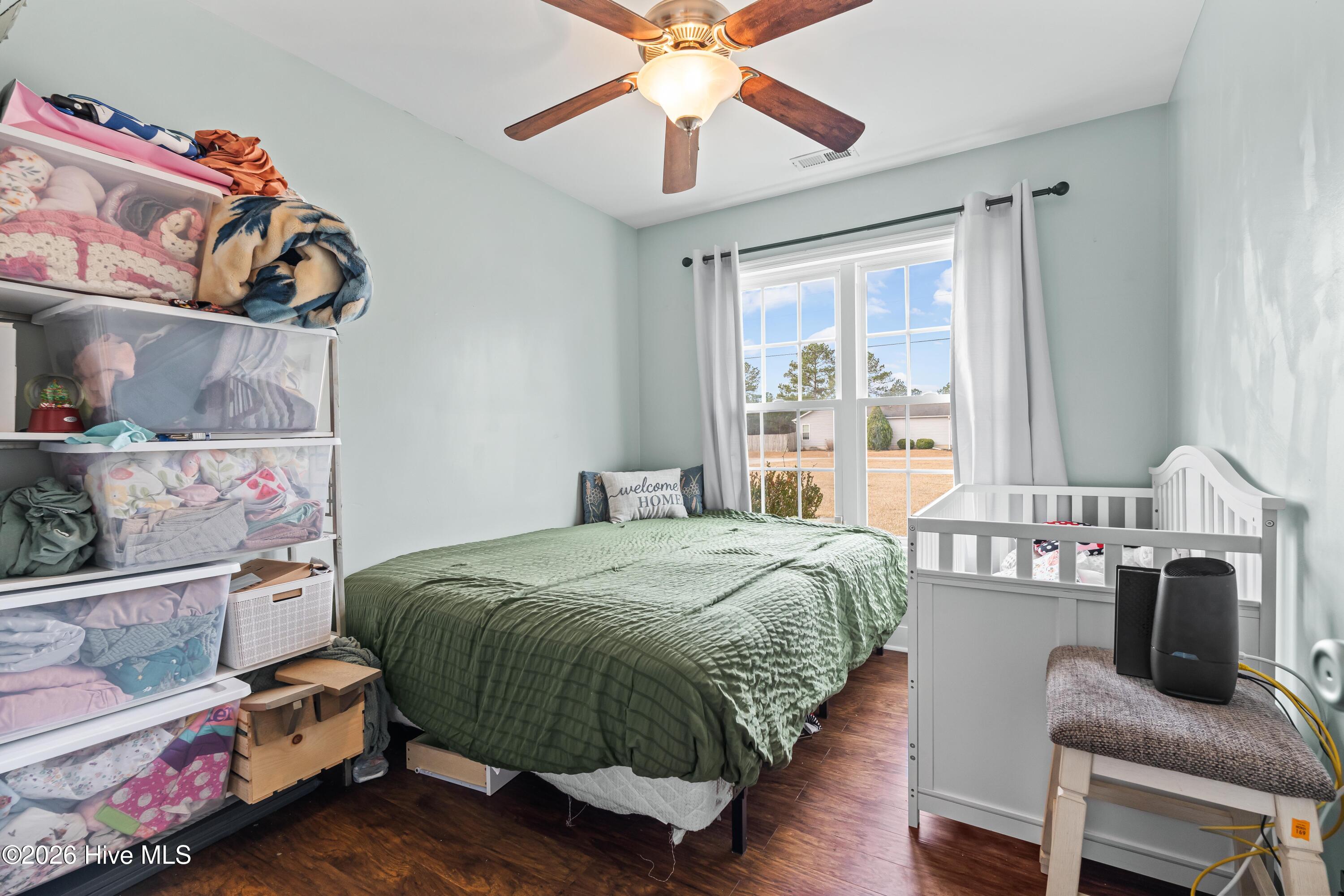 100560404 | Photo 11