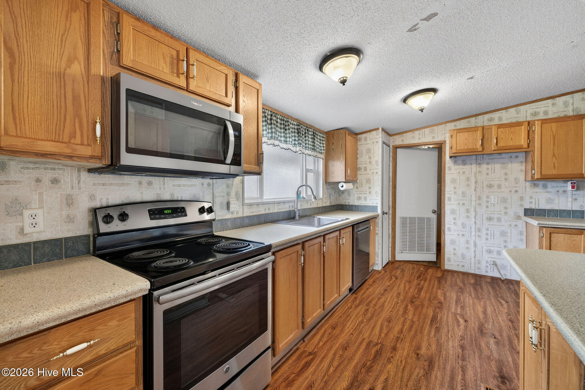 100559923 | Photo 20