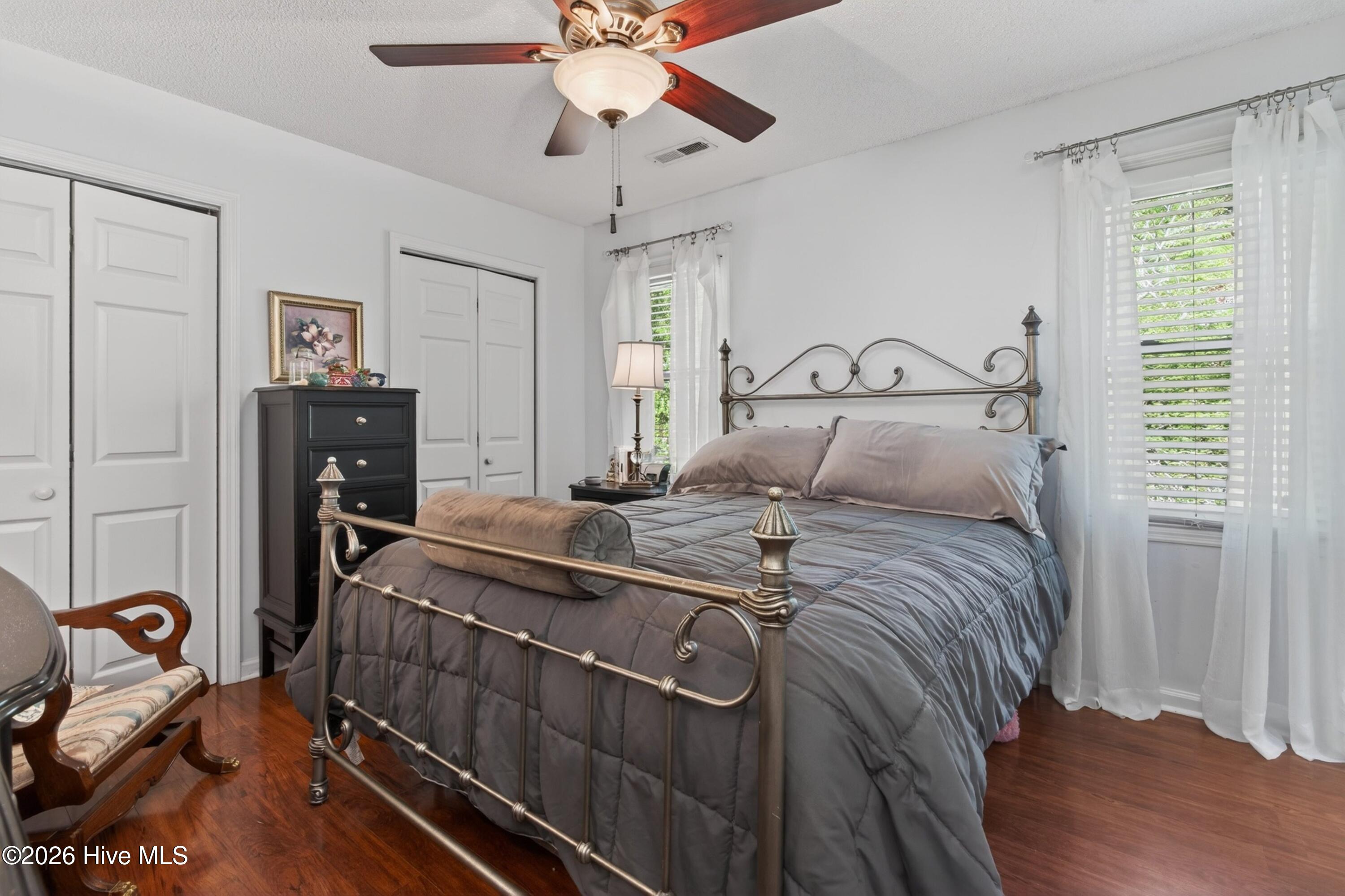 100569160 | Photo 30