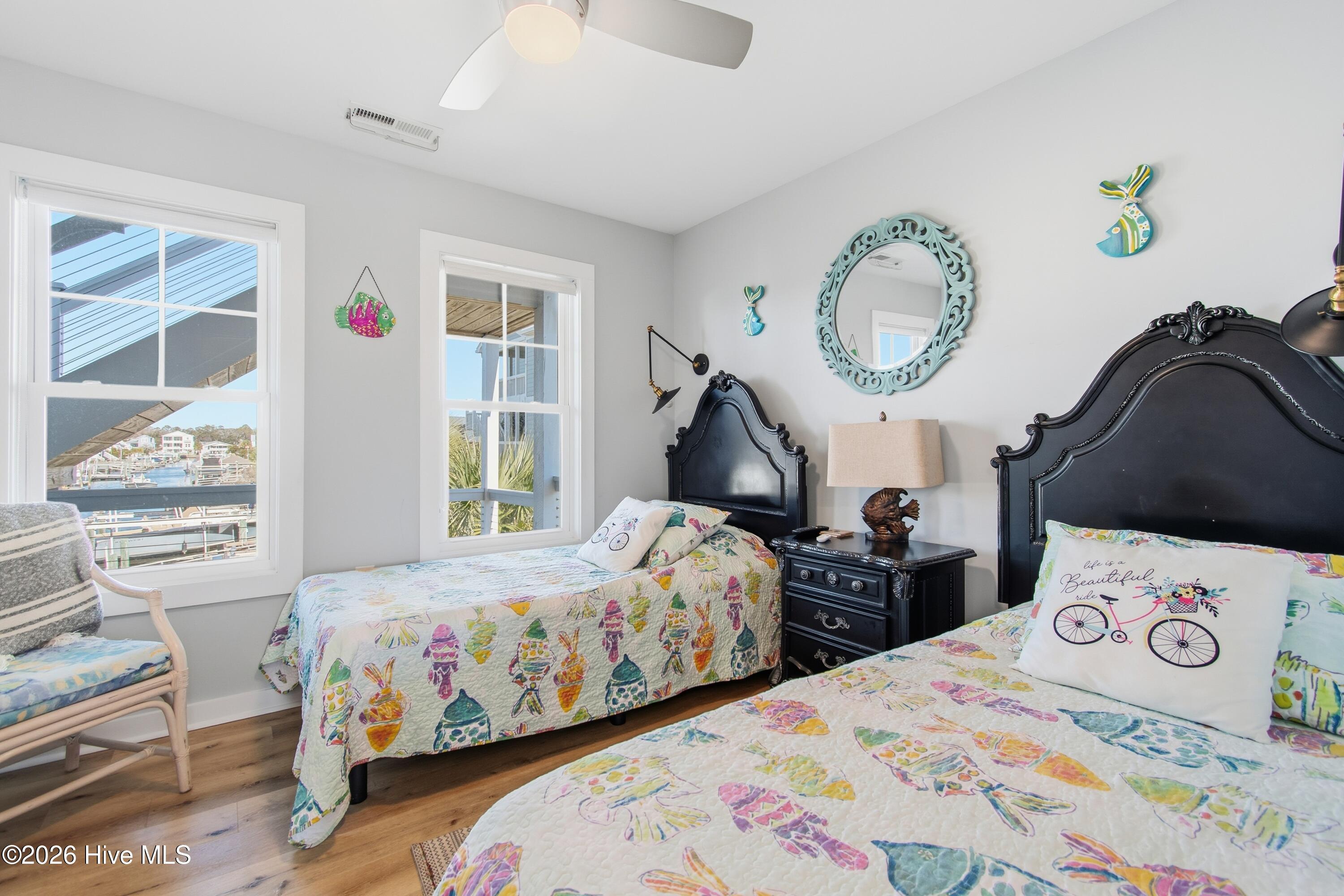 100547553 | Photo 31