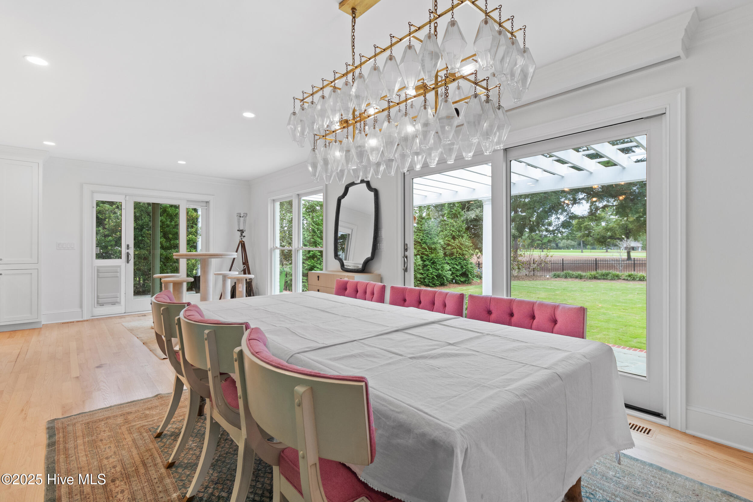 100534920 | Photo 30