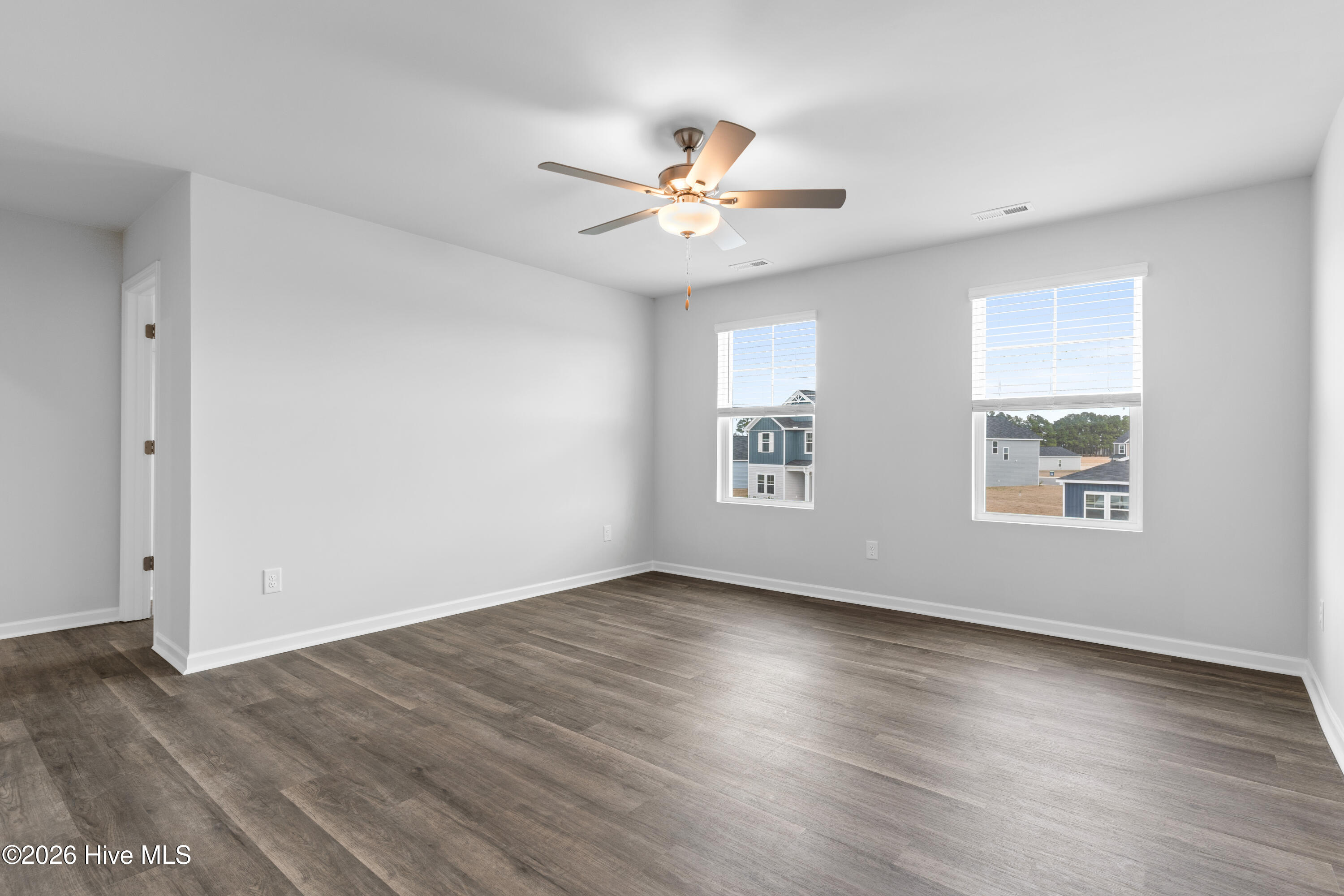 100538143 | Photo 21