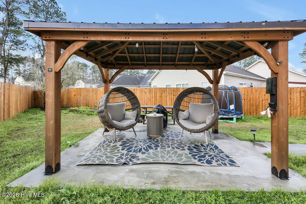 100558942 | Photo 21