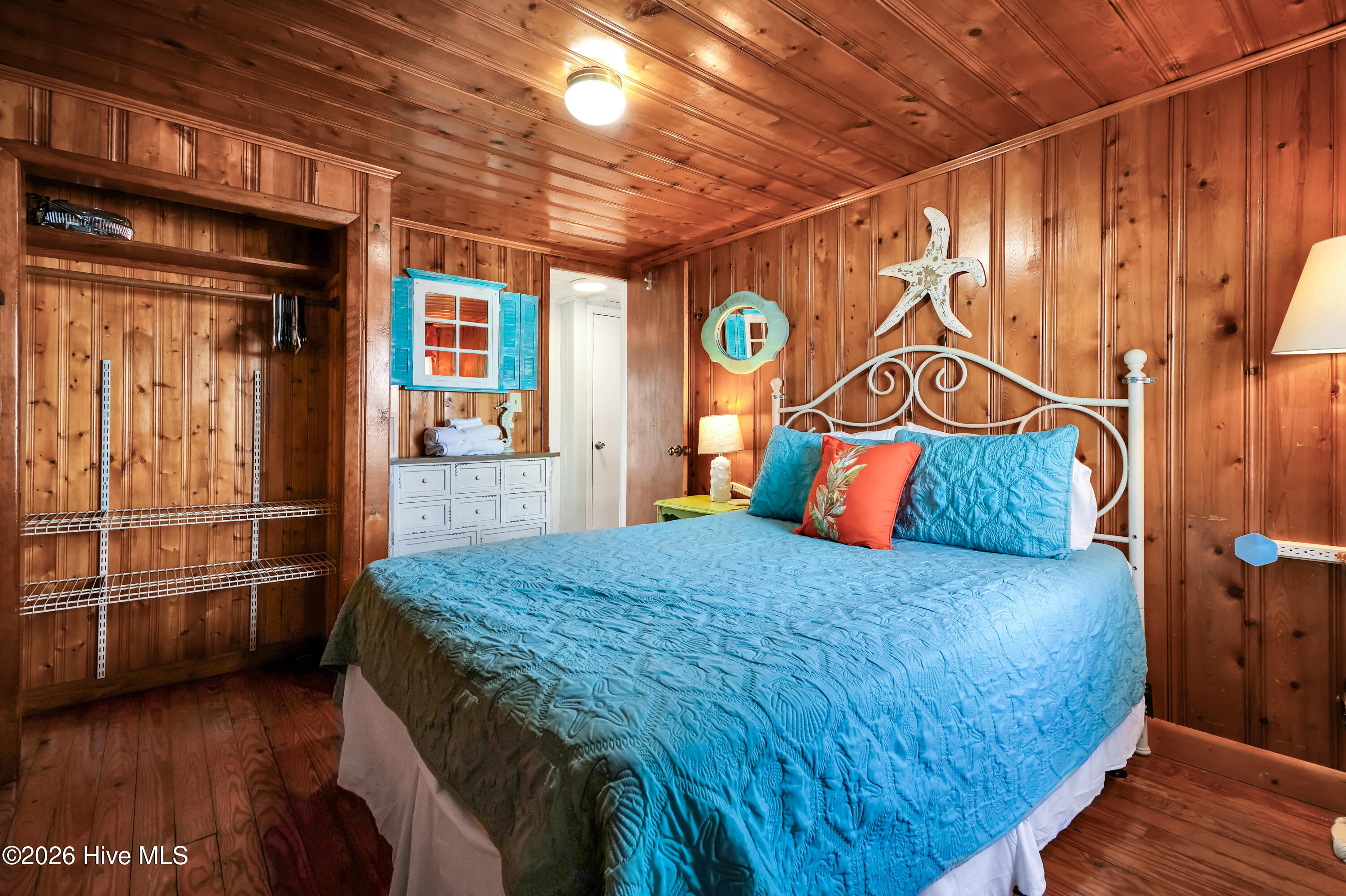 100552516 | Photo 25