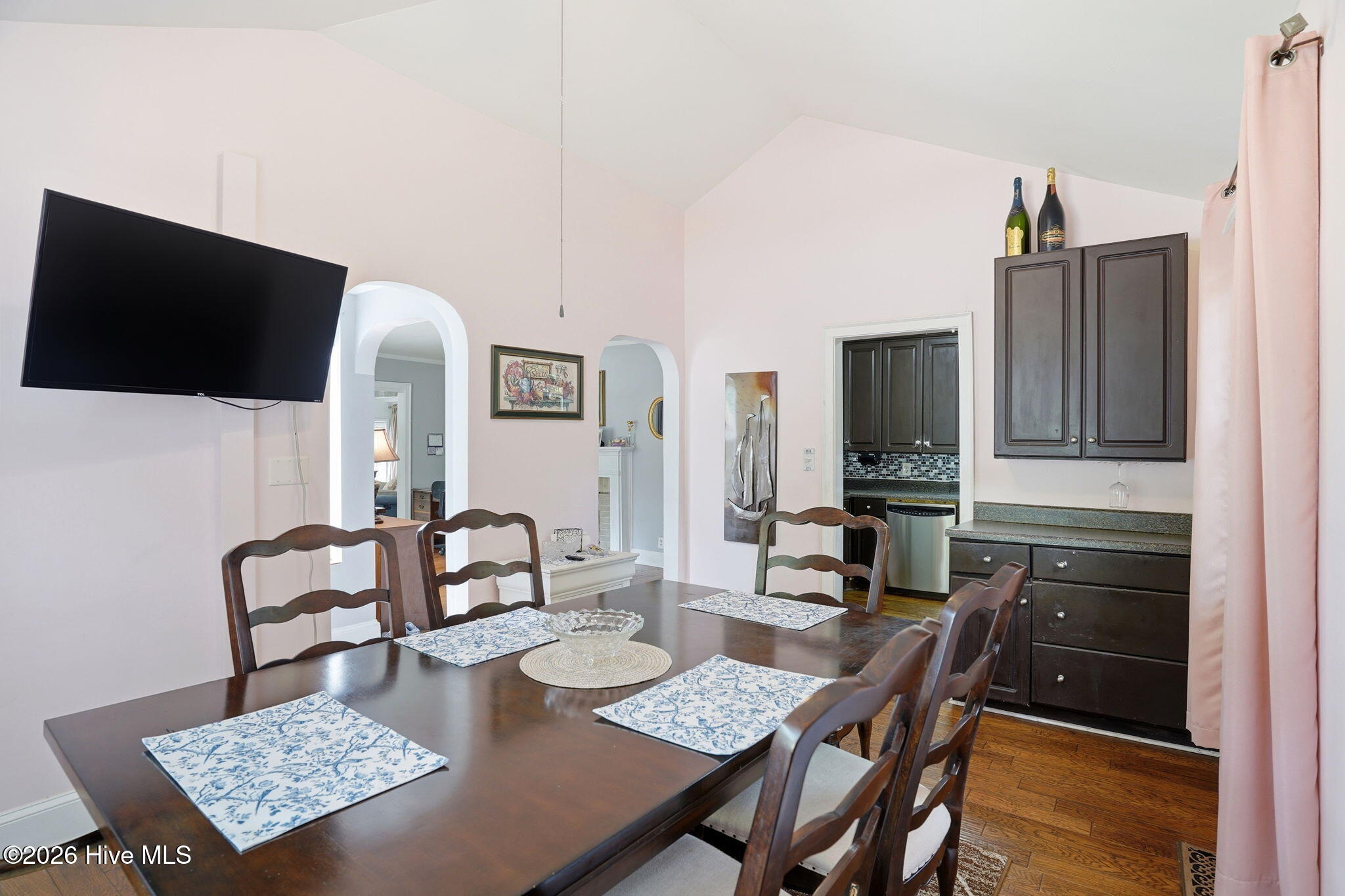 100570654 | Photo 19