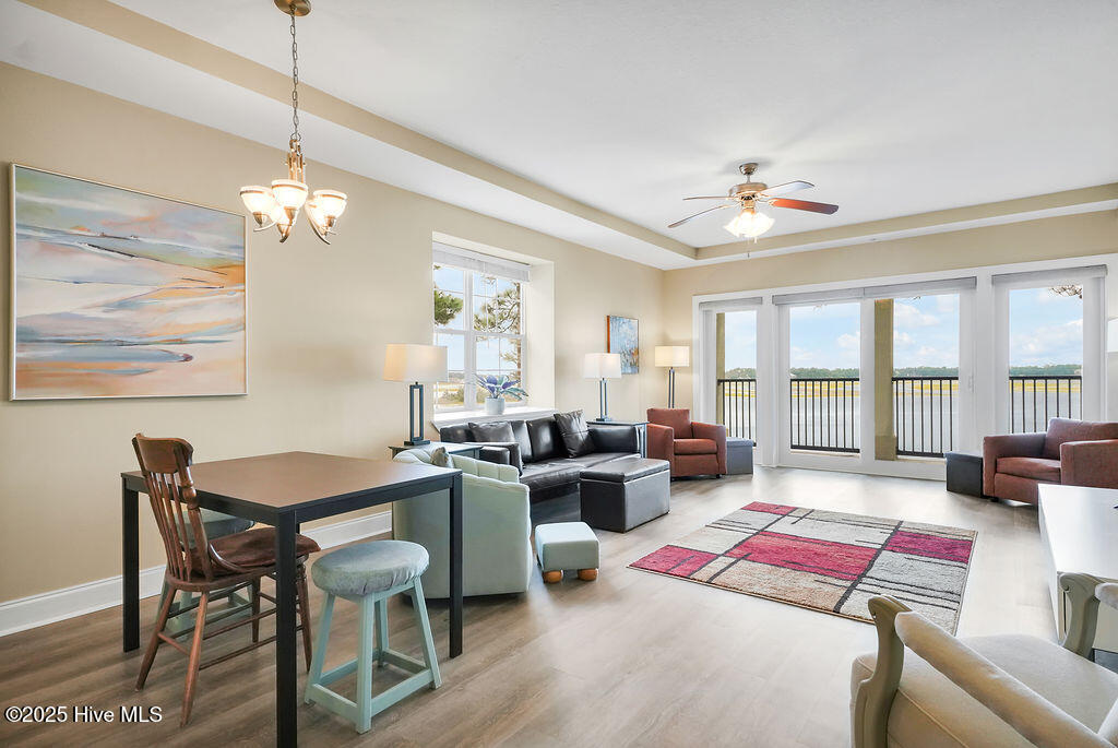 100531900 | Photo 13