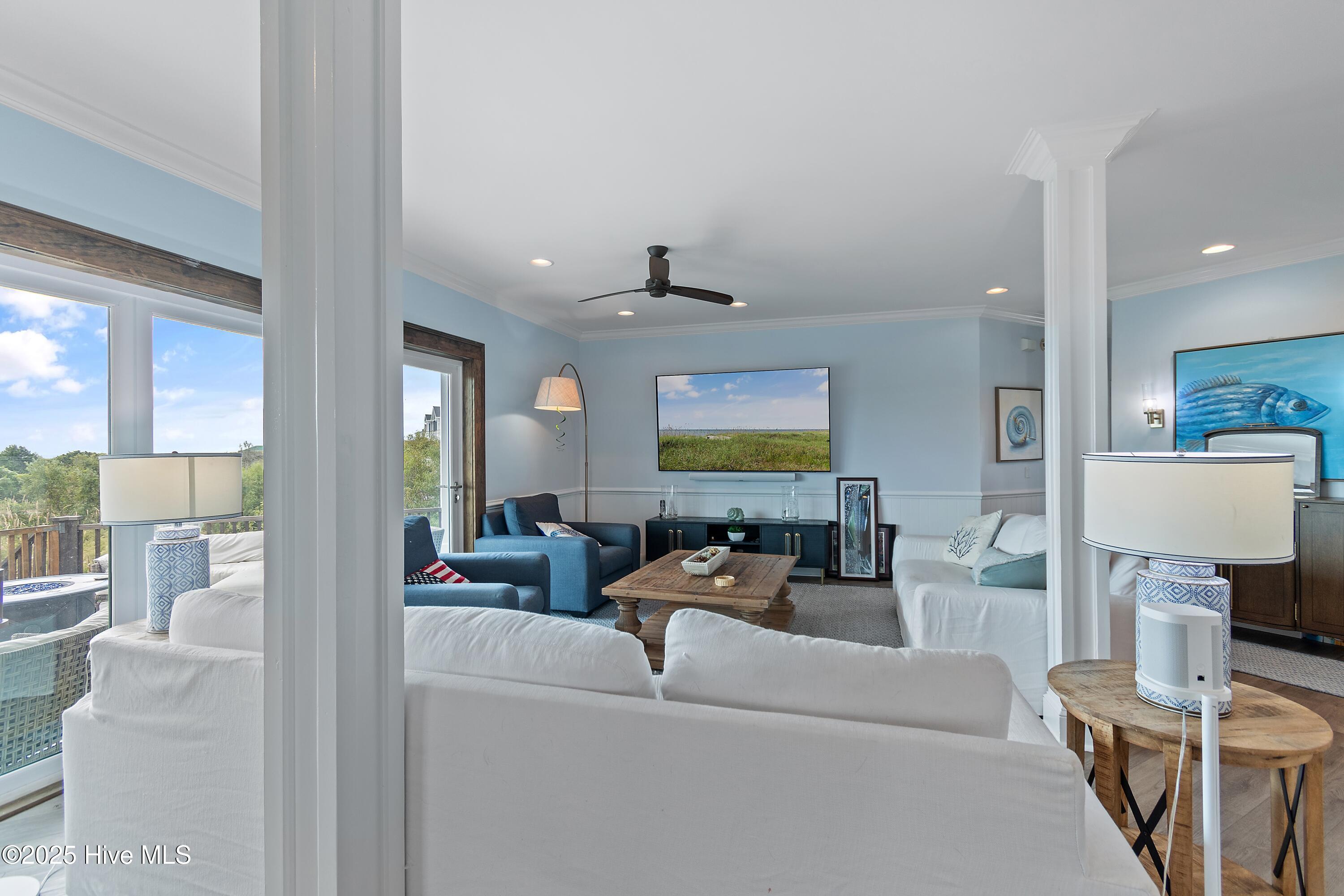 100536702 | Photo 53