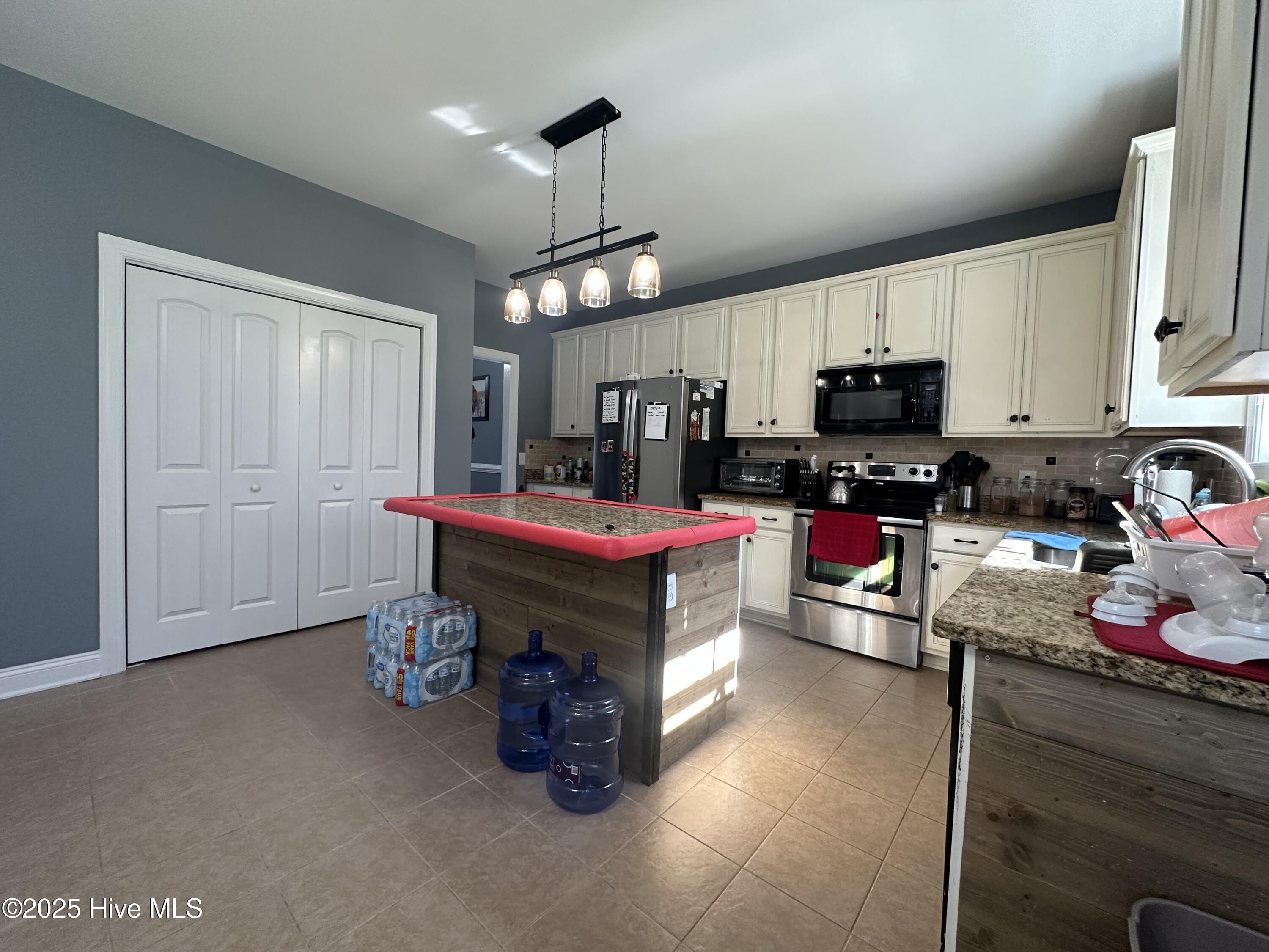 100551344 | Photo 11