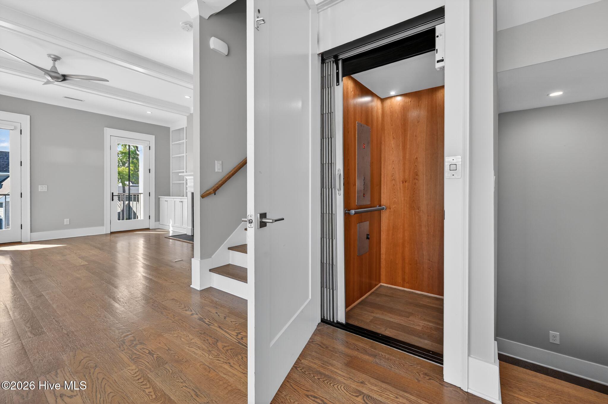 100567554 | Photo 19