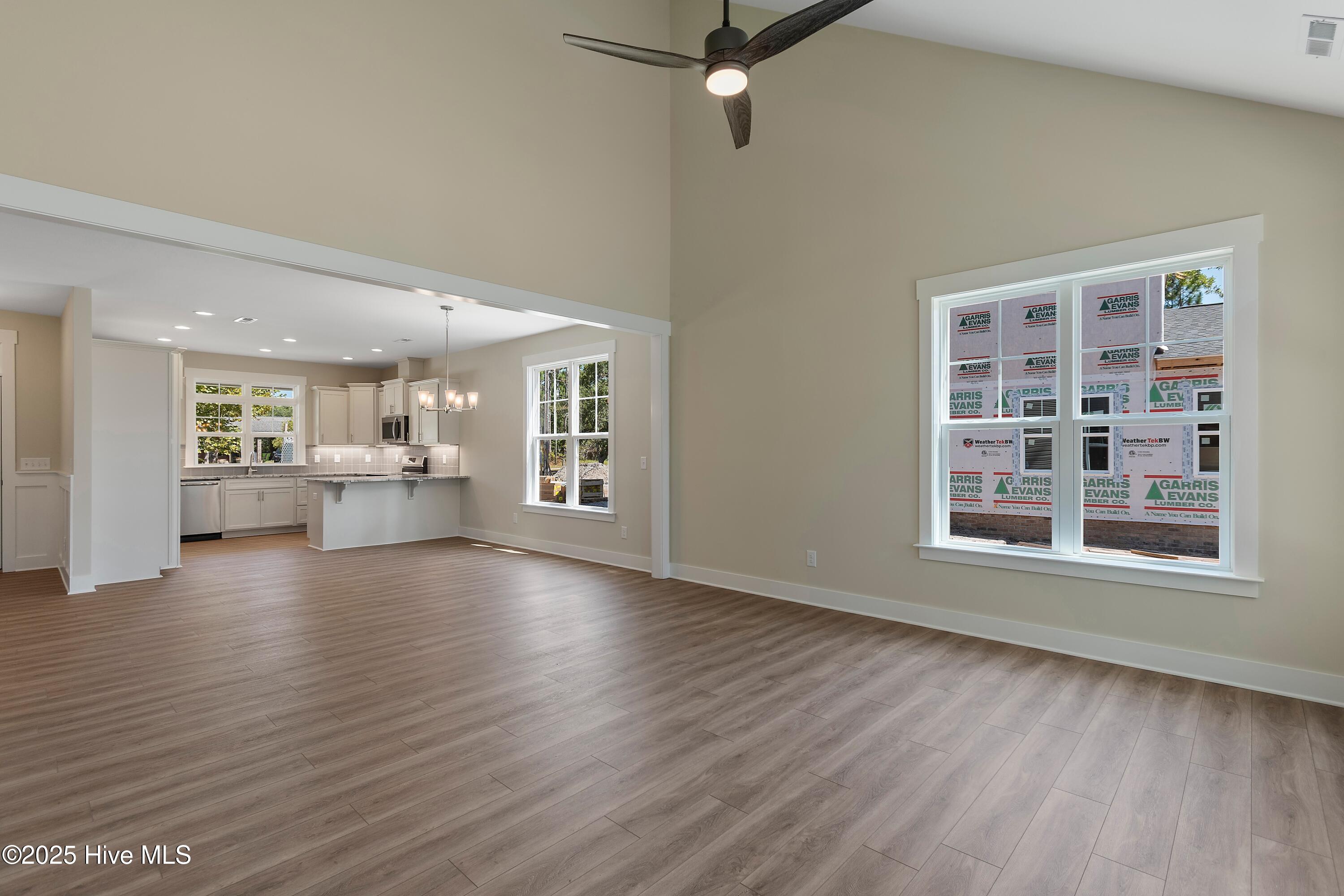 100513249 | Photo 13