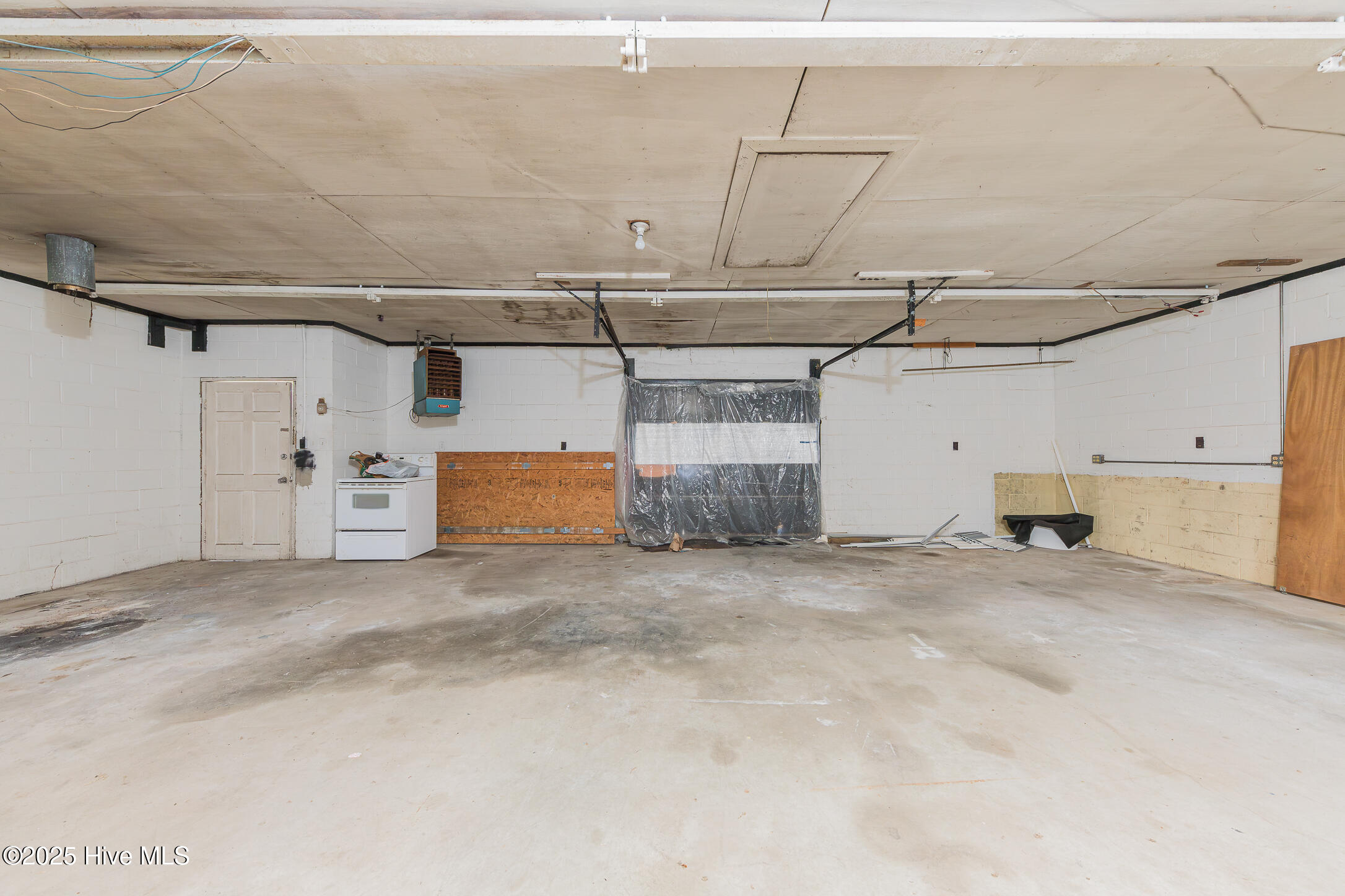 100523491 | Photo 41