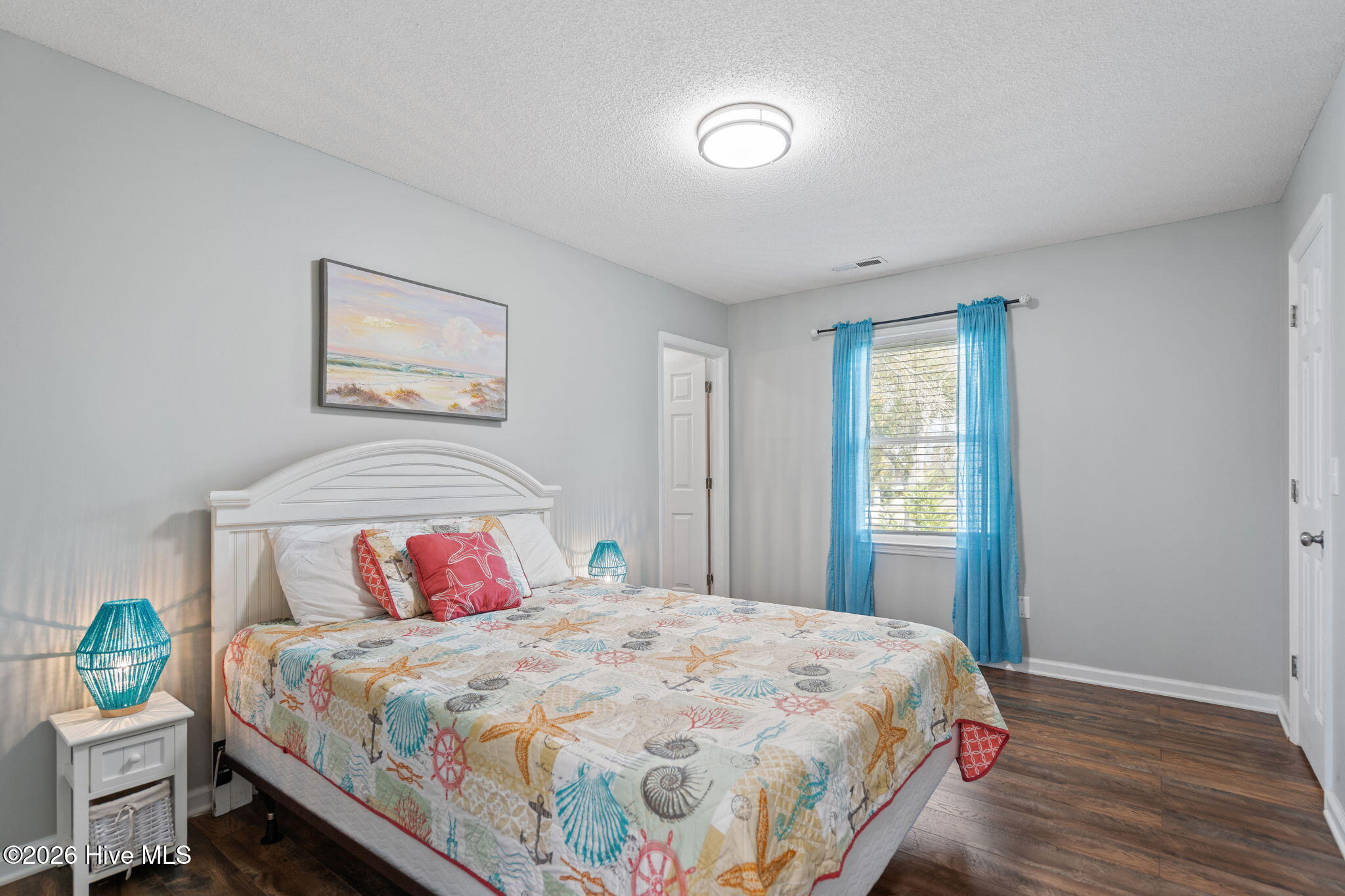 100558110 | Photo 25