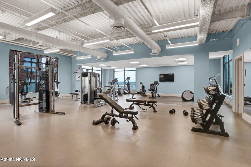 100563569 | Photo 42