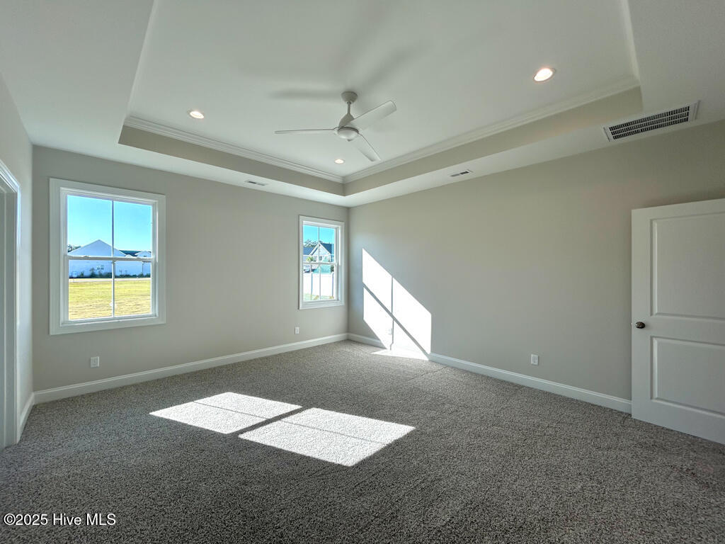 100510187 | Photo 52