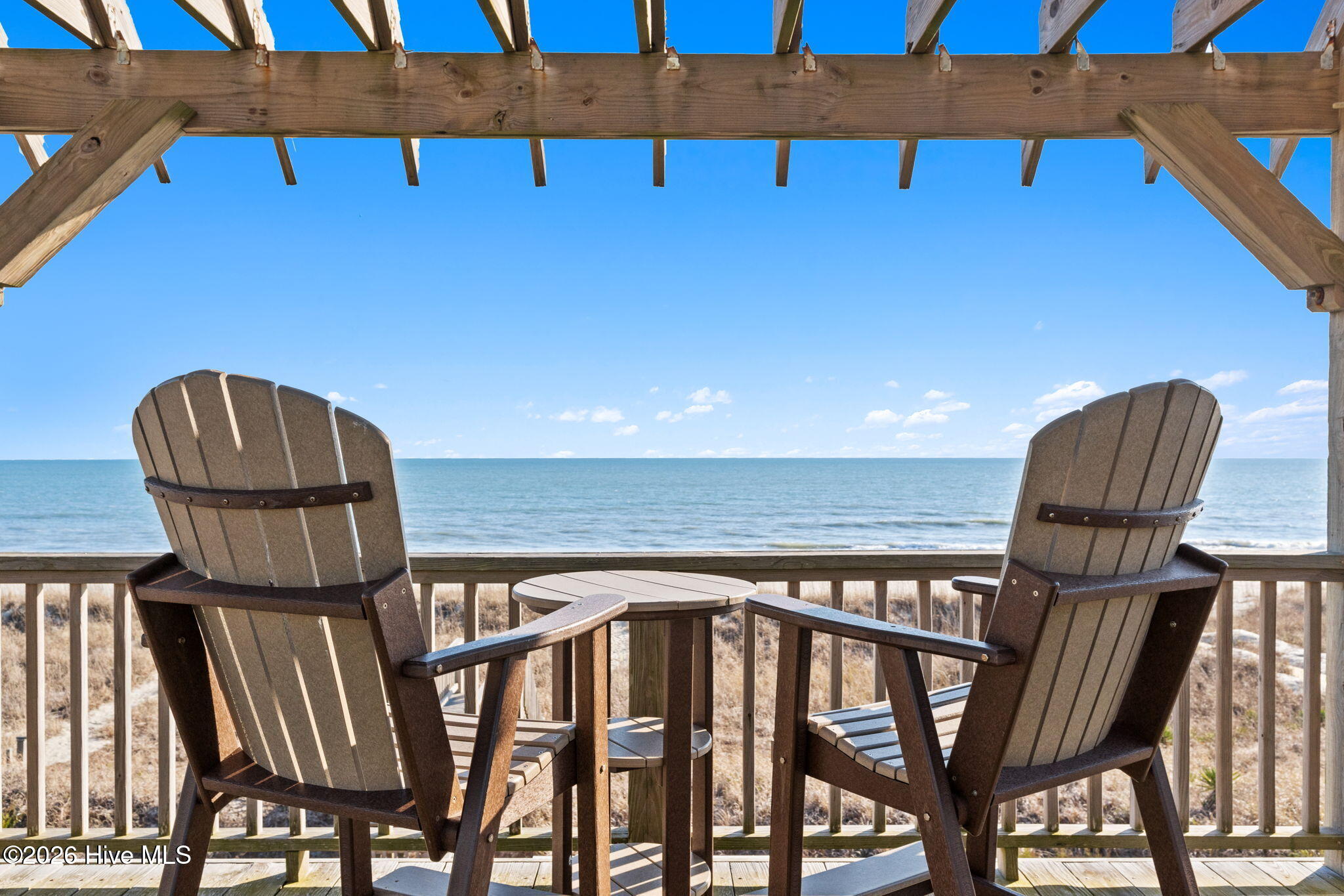 100552493 | Photo 38