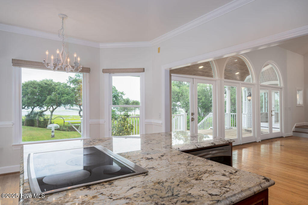 100521918 | Photo 25