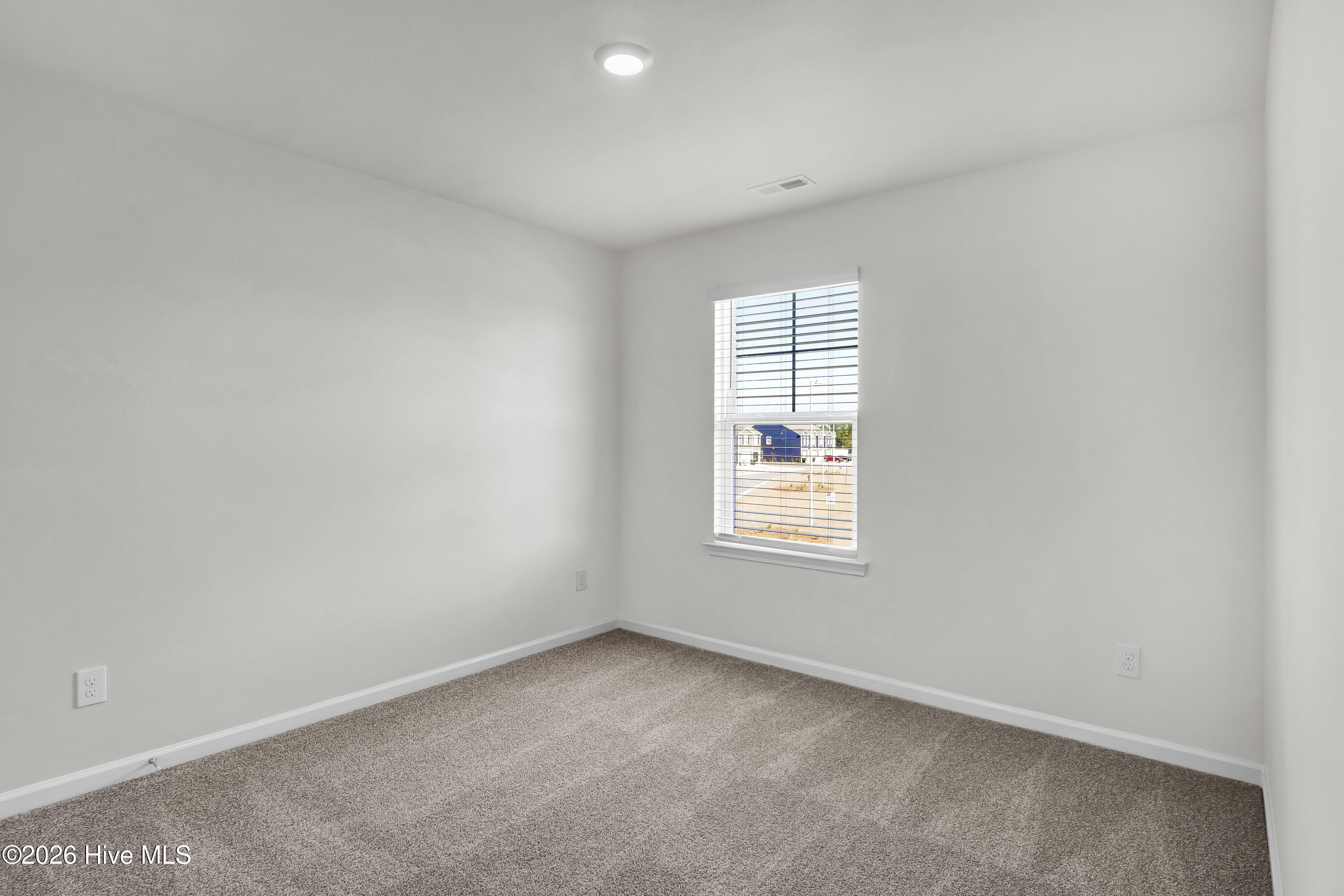 100569418 | Photo 27