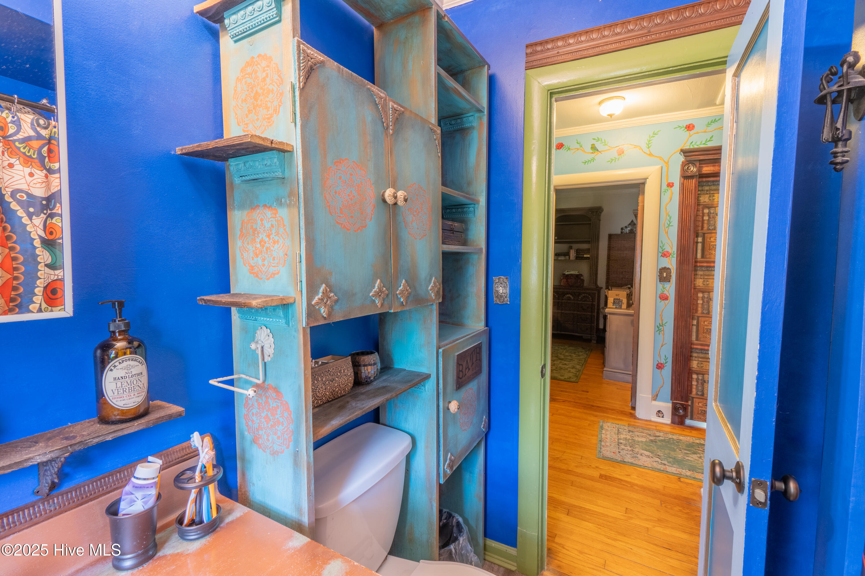 100564086 | Photo 12