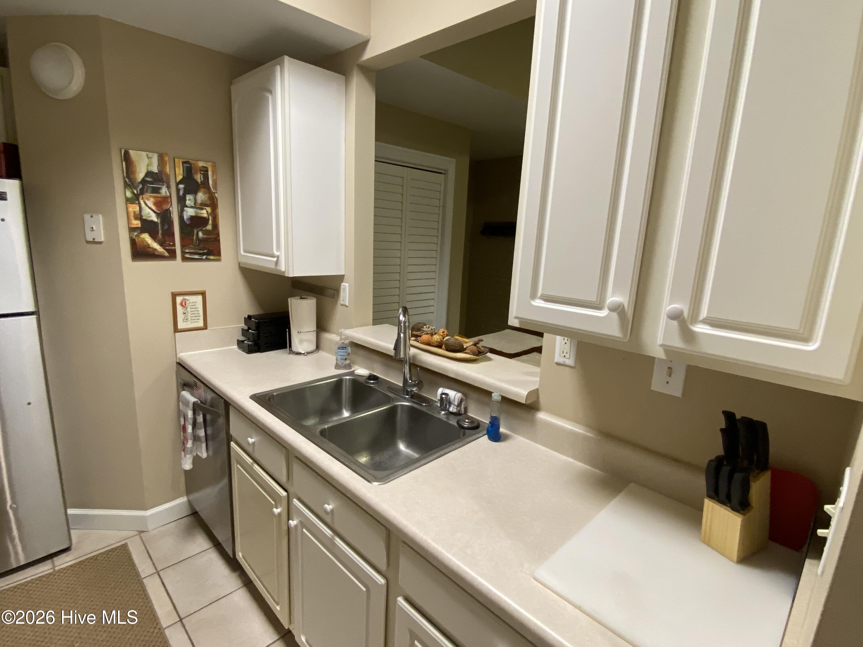 100565330 | Photo 15