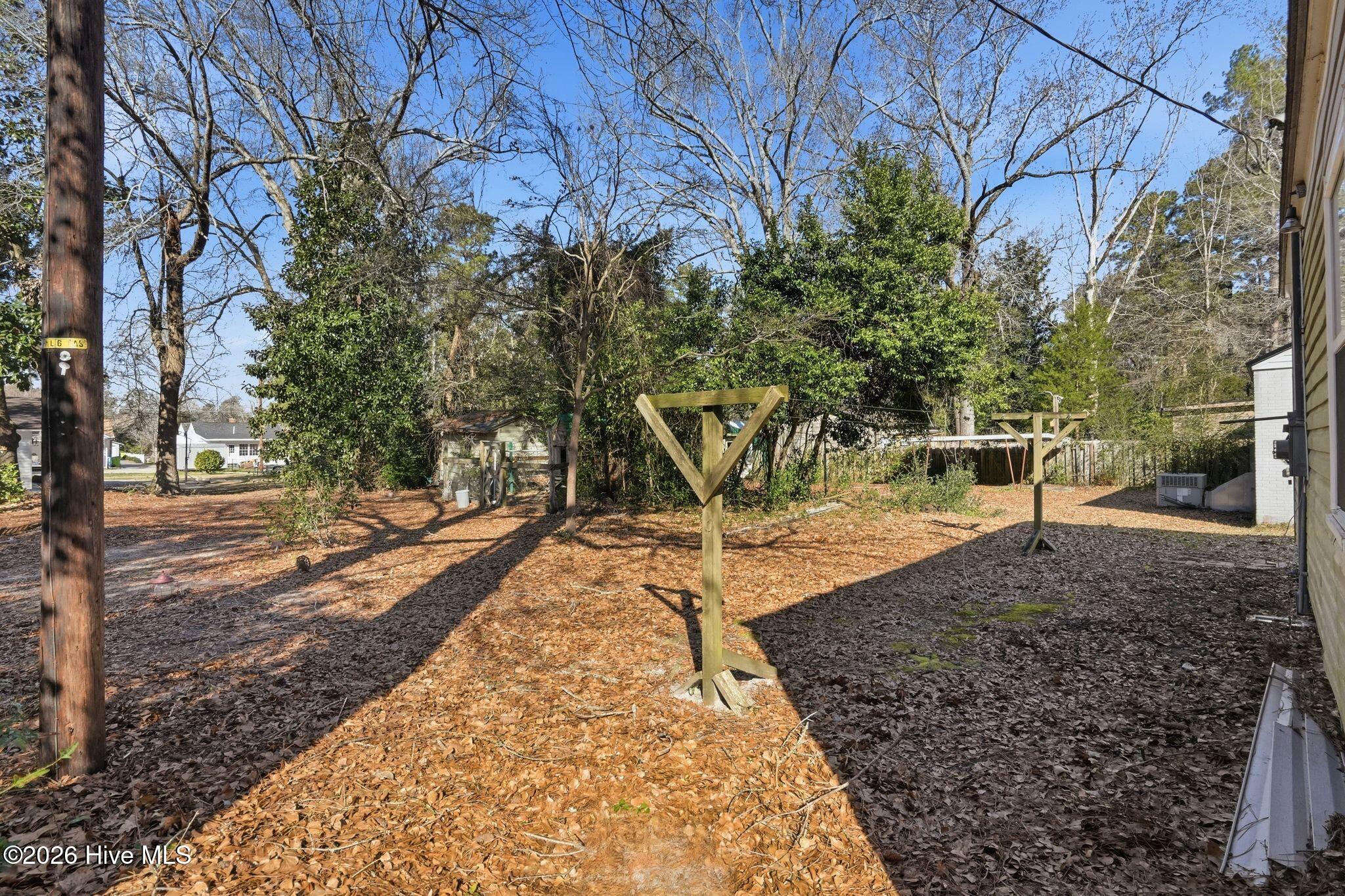 100557013 | Photo 32