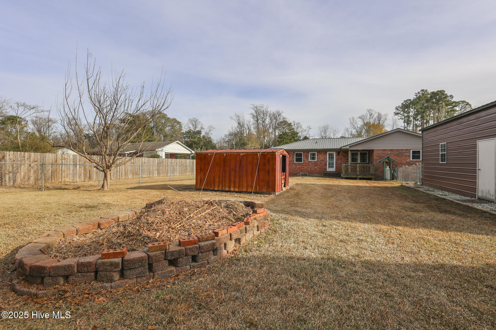 100553205 | Photo 42