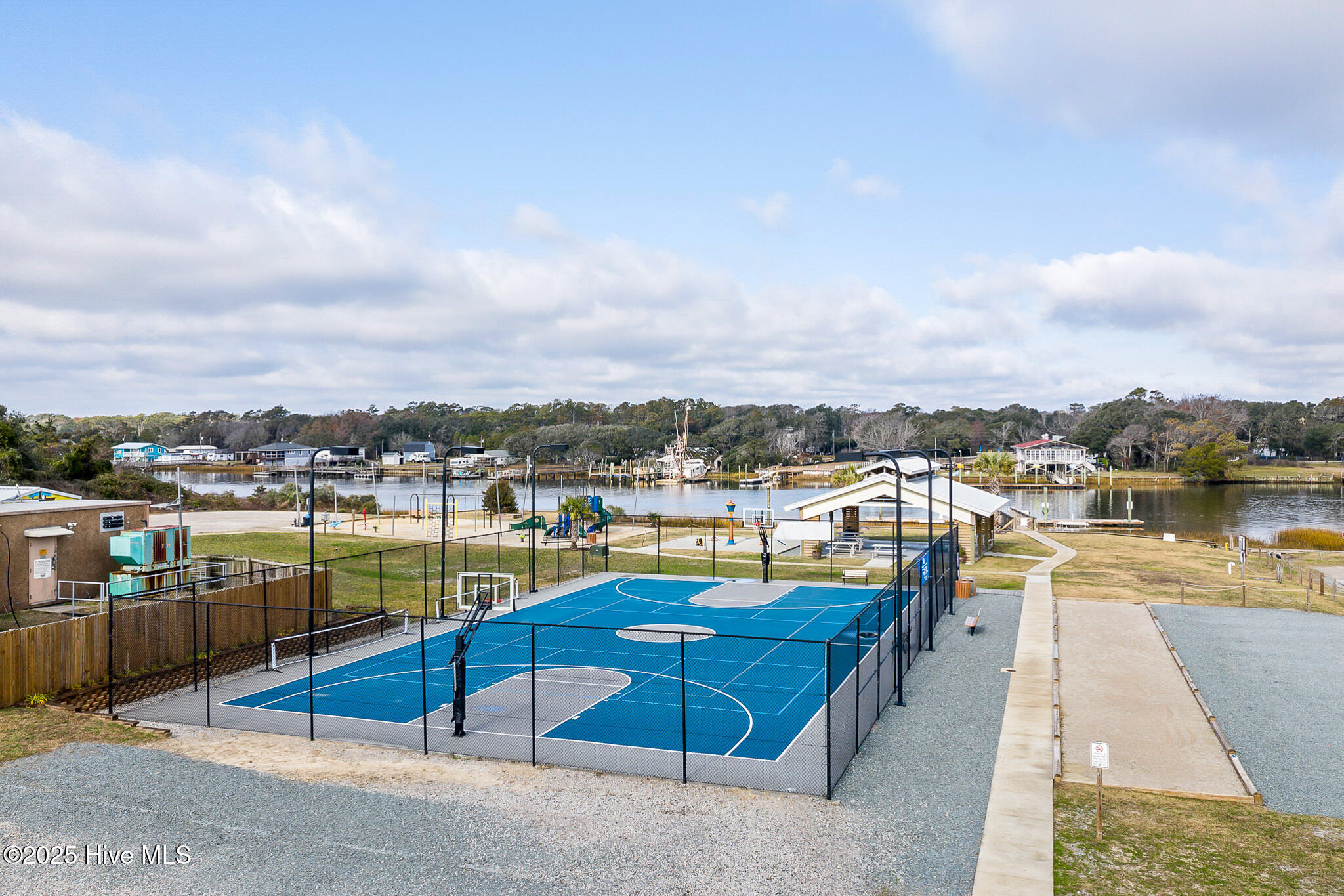 100505660 | Photo 24