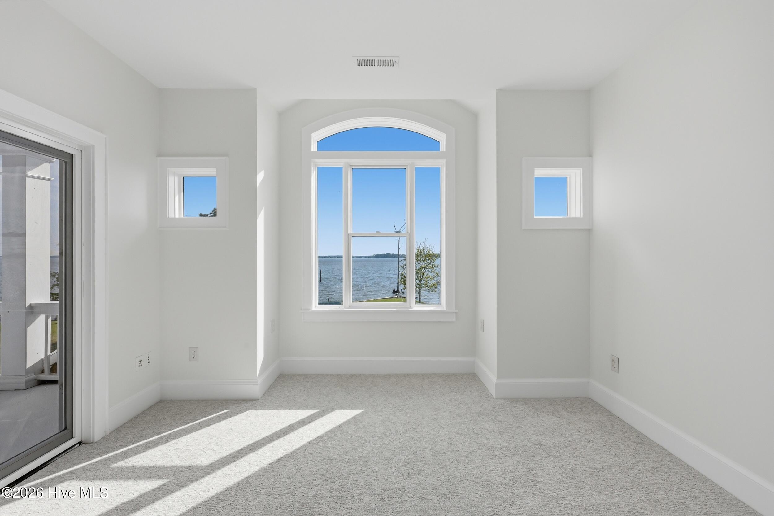 503 Pointe Vista Drive, Elizabeth City, NC, 27909