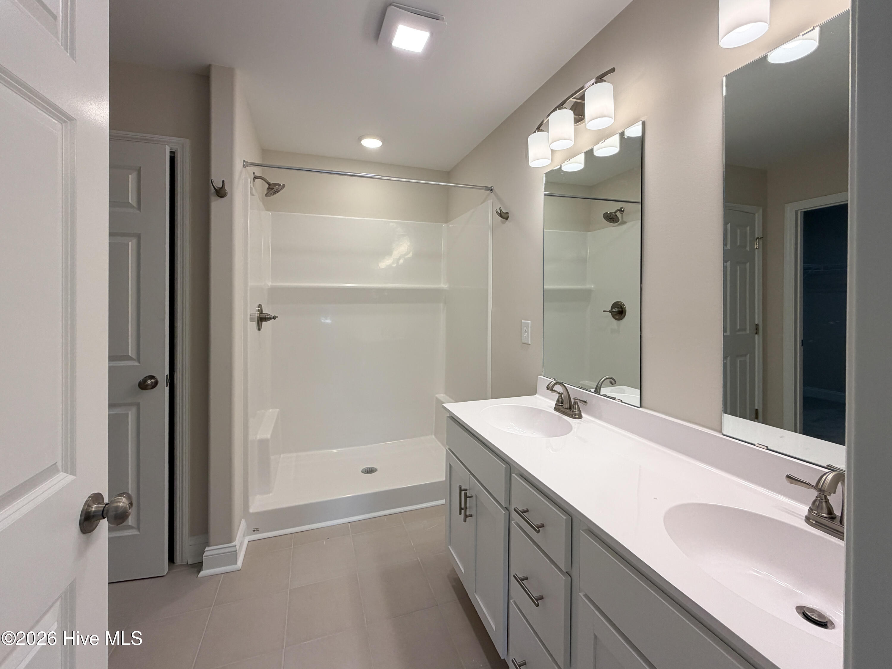 100552210 | Photo 18