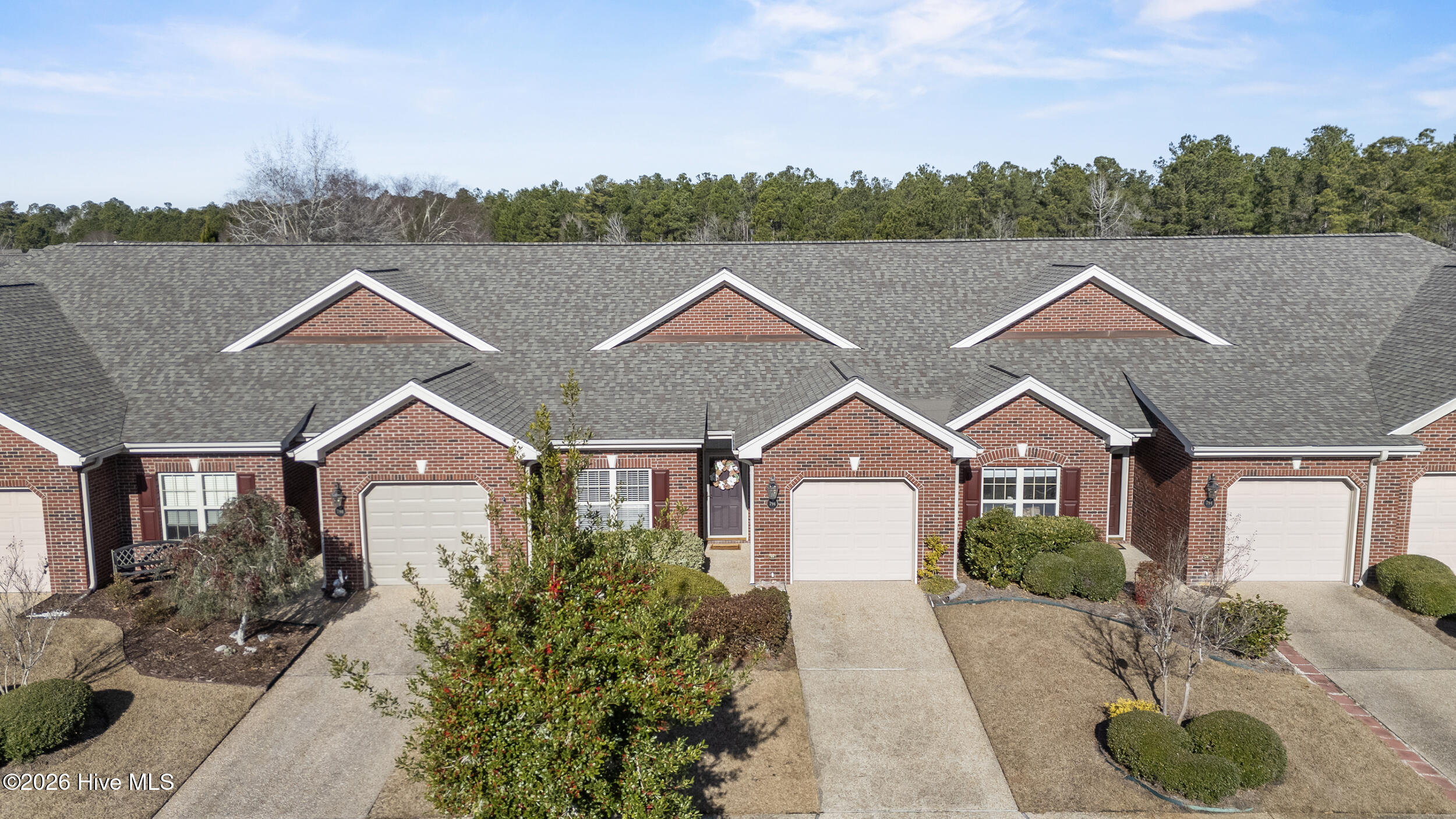 100552325 | Photo 62