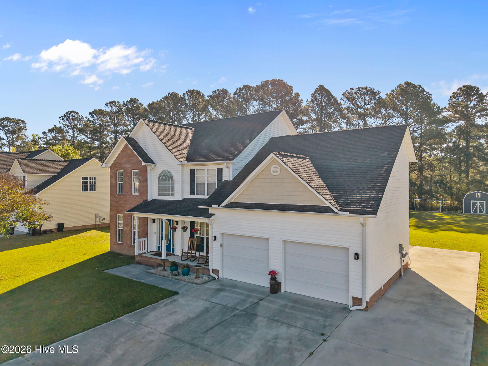 100566788 | Photo 37