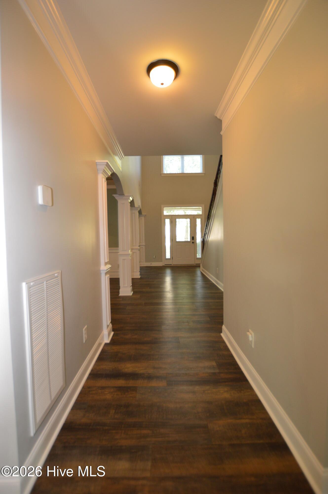 100568585 | Photo 14