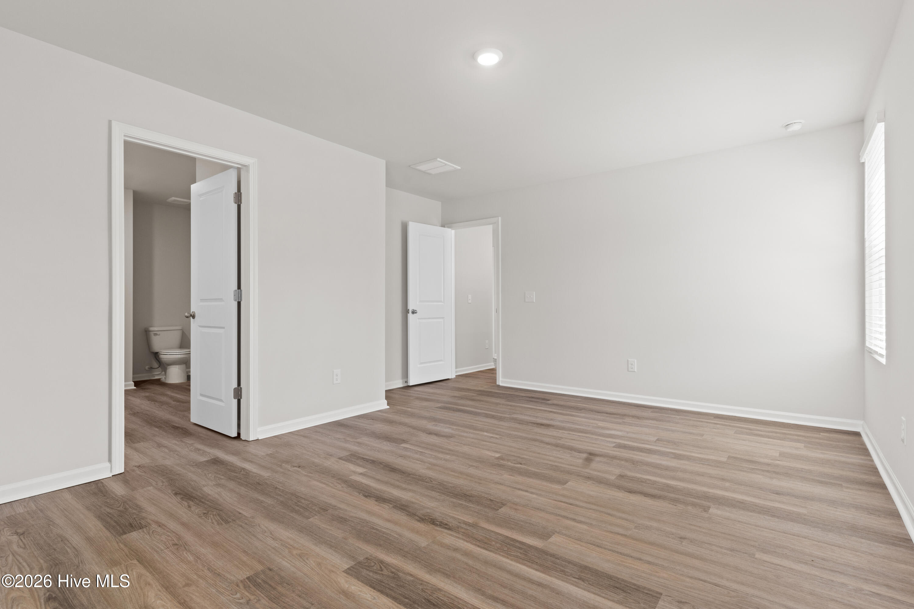 100538604 | Photo 19