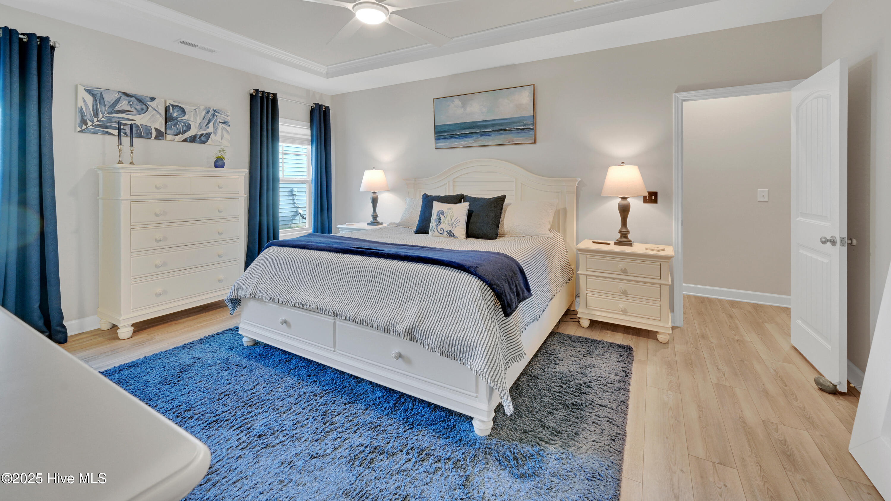 100542865 | Photo 13