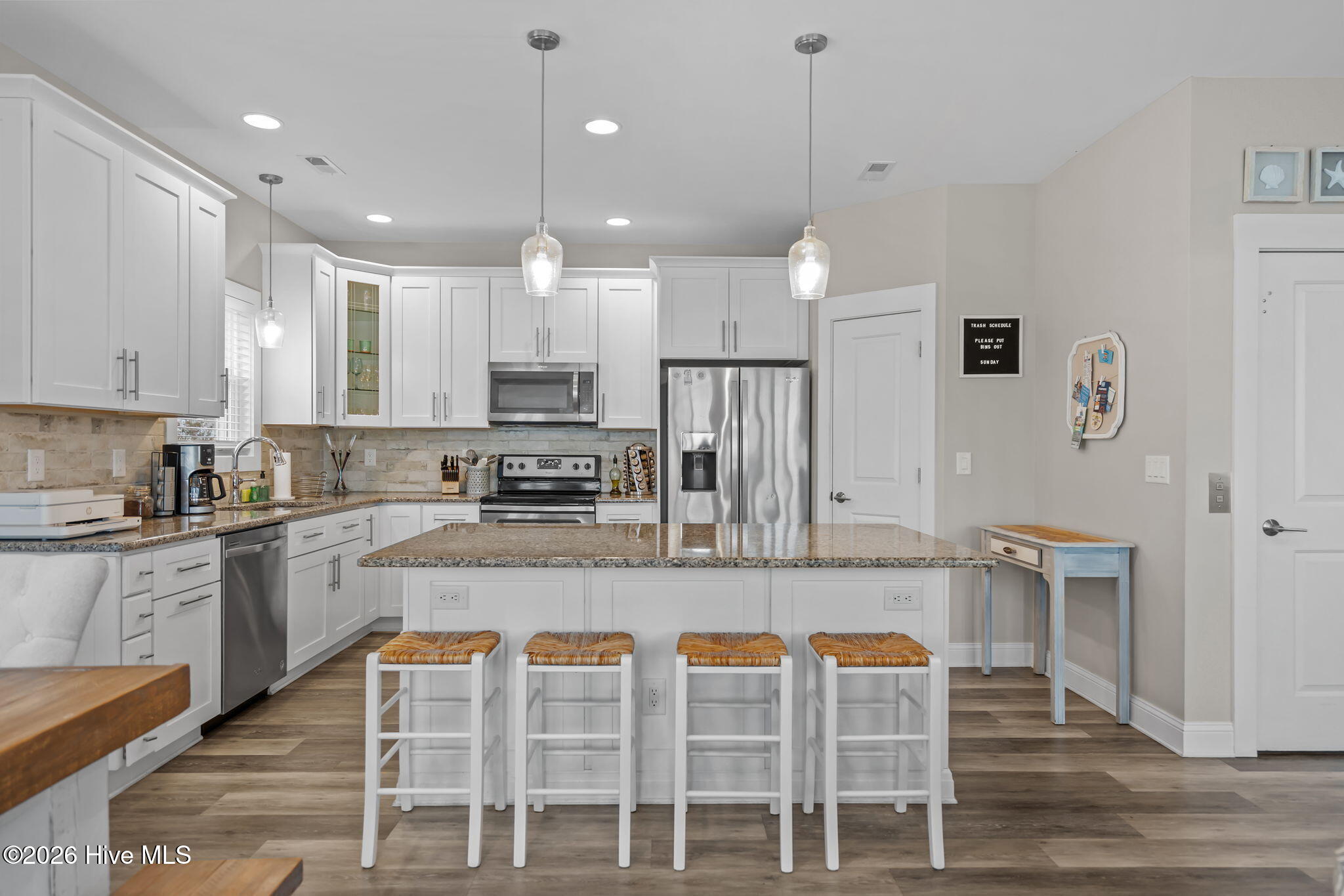 100553388 | Photo 41