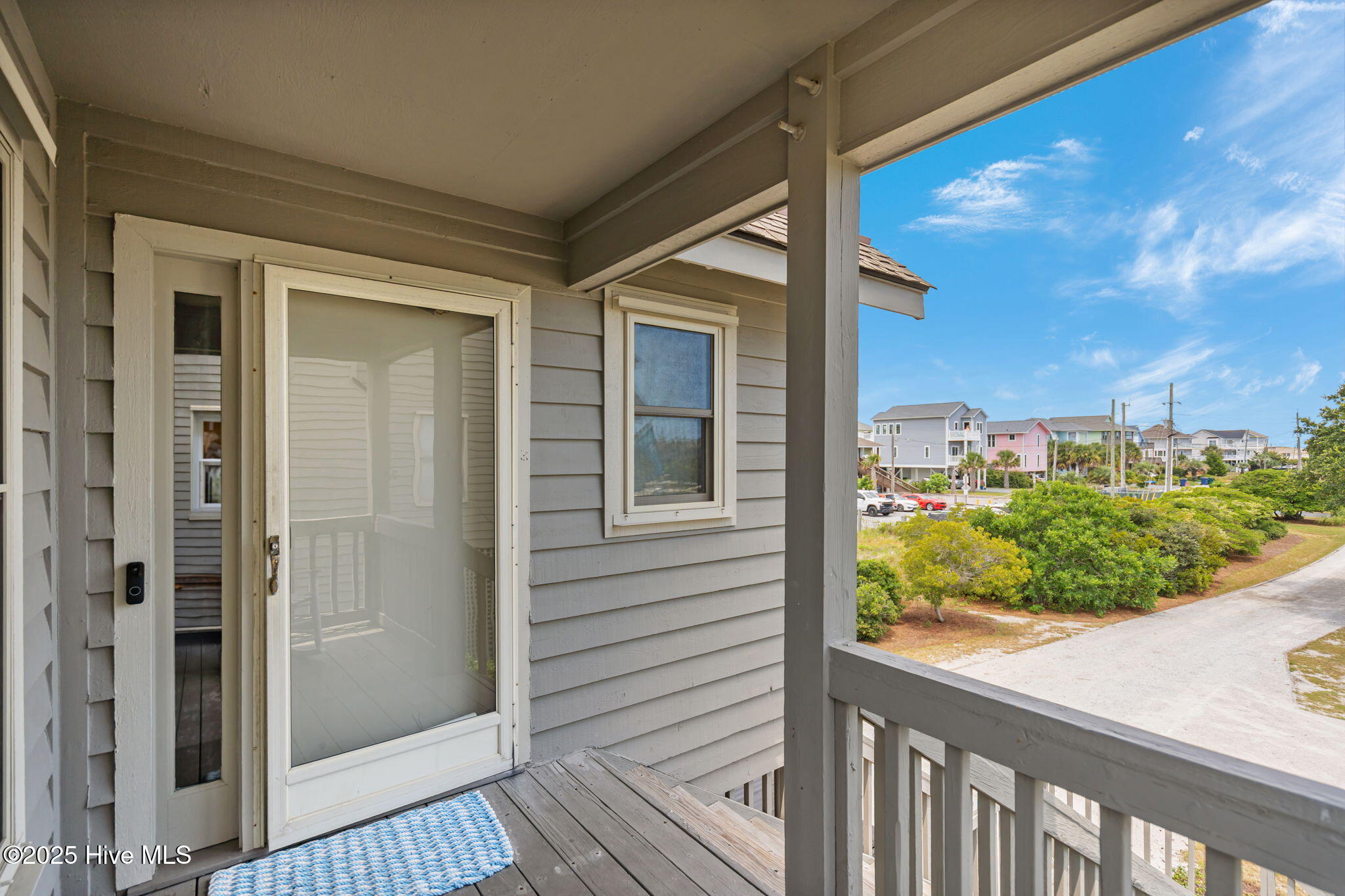 100540801 | Photo 57