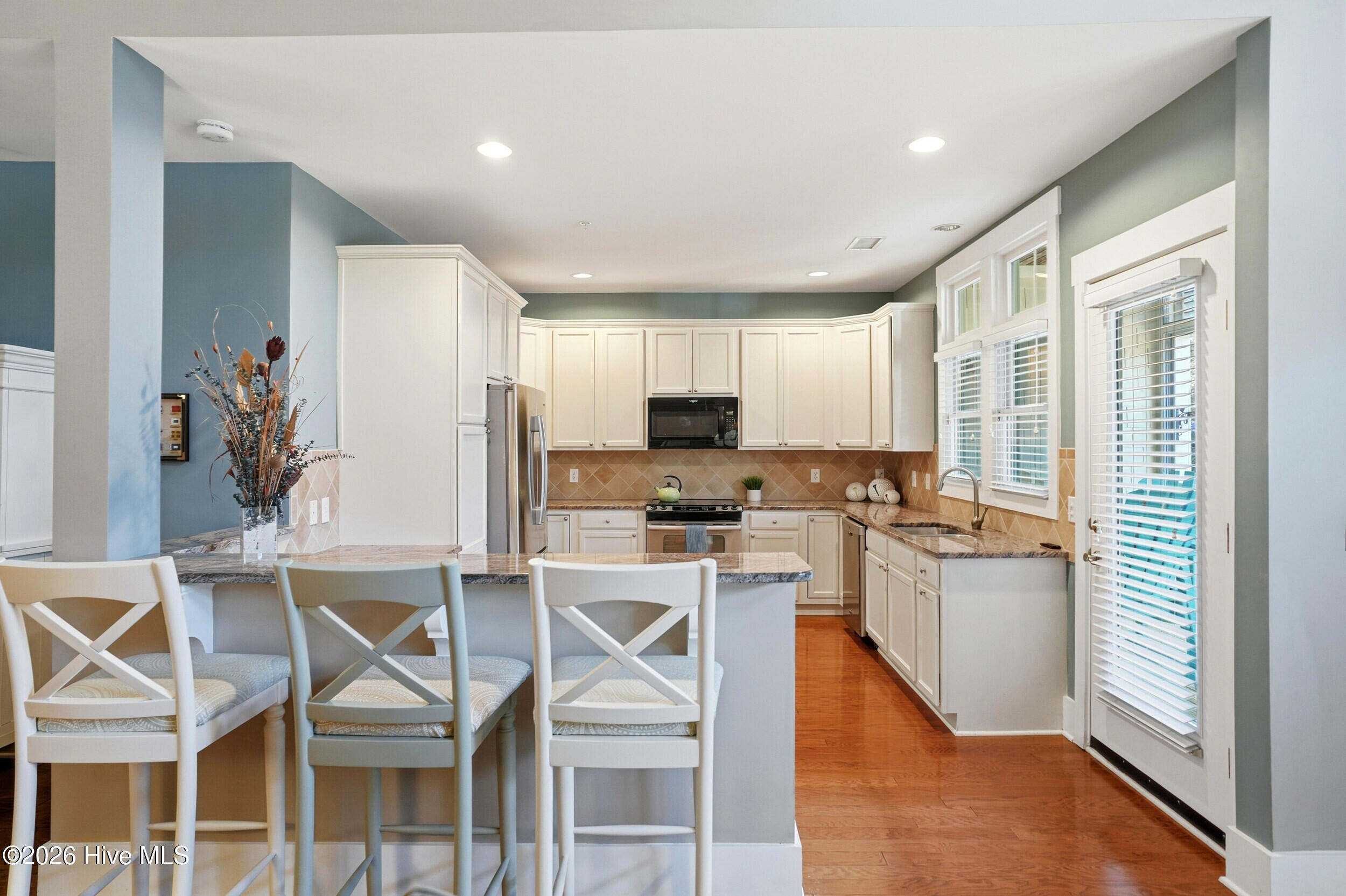 100551957 | Photo 11