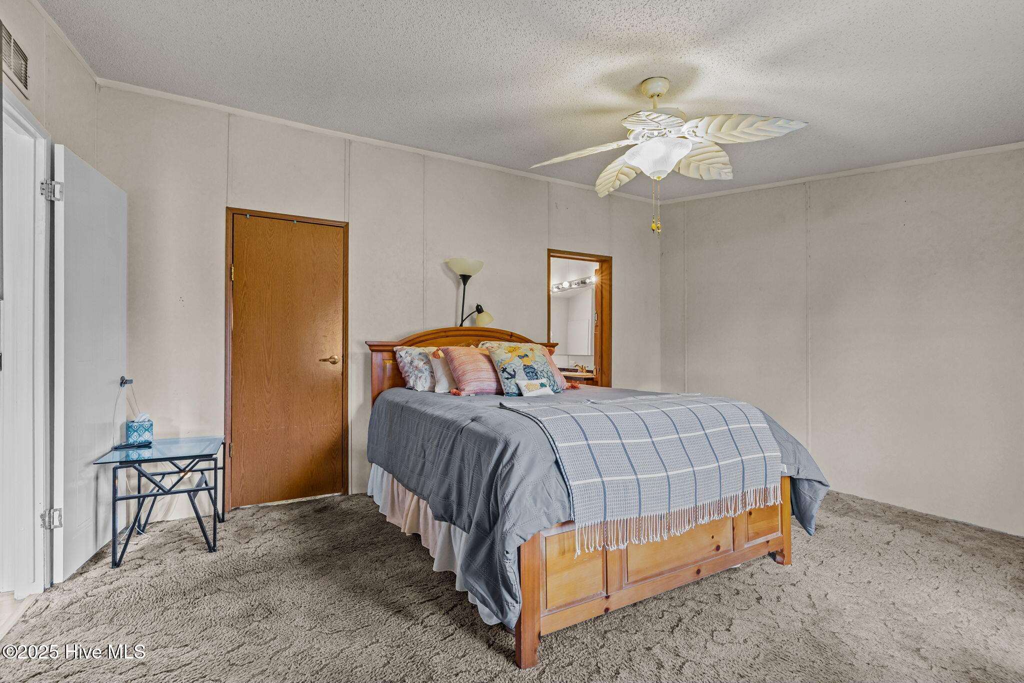 100534218 | Photo 19